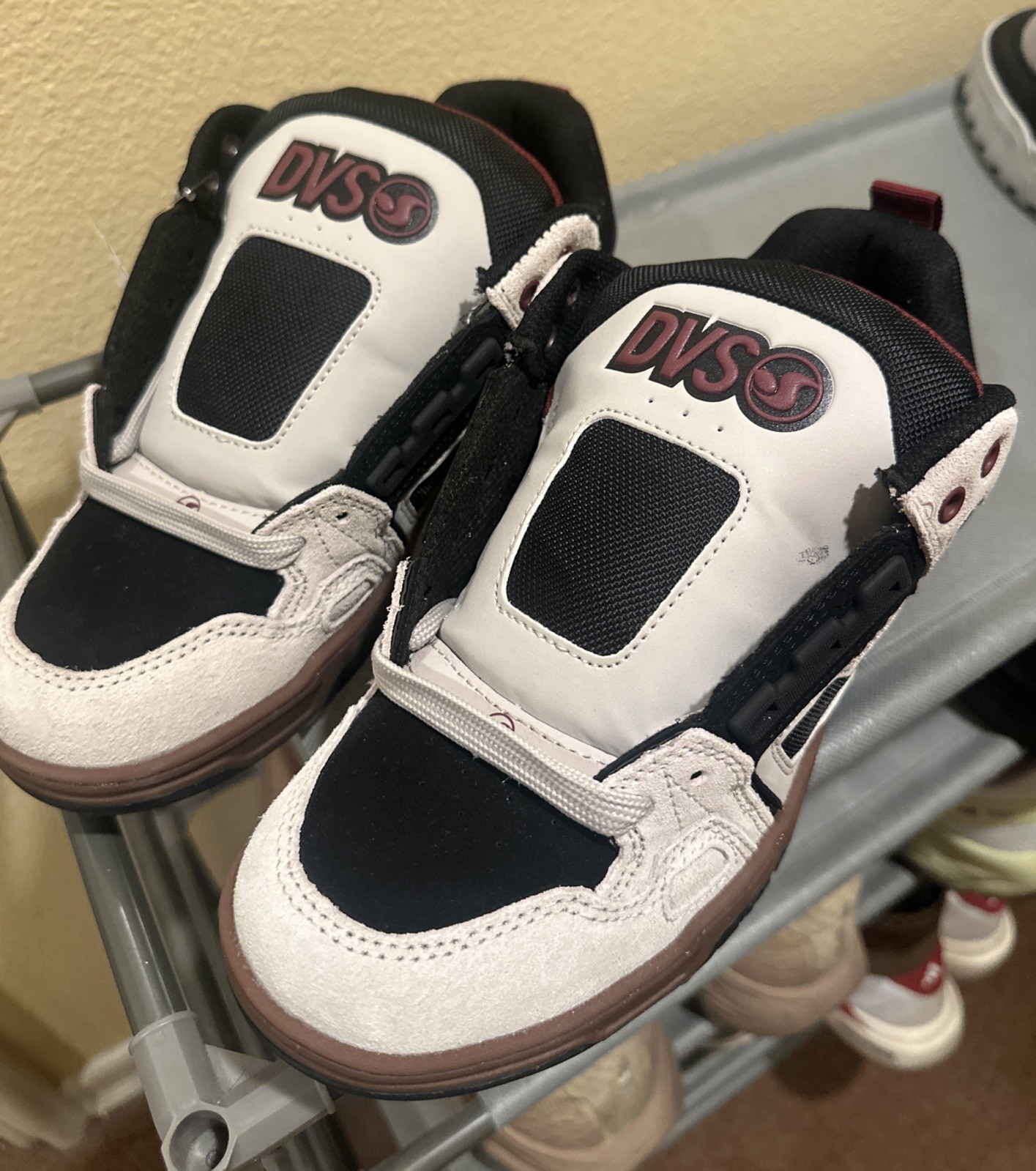 DVS Comanche – White/Black/Red Men’s 7 Brand New