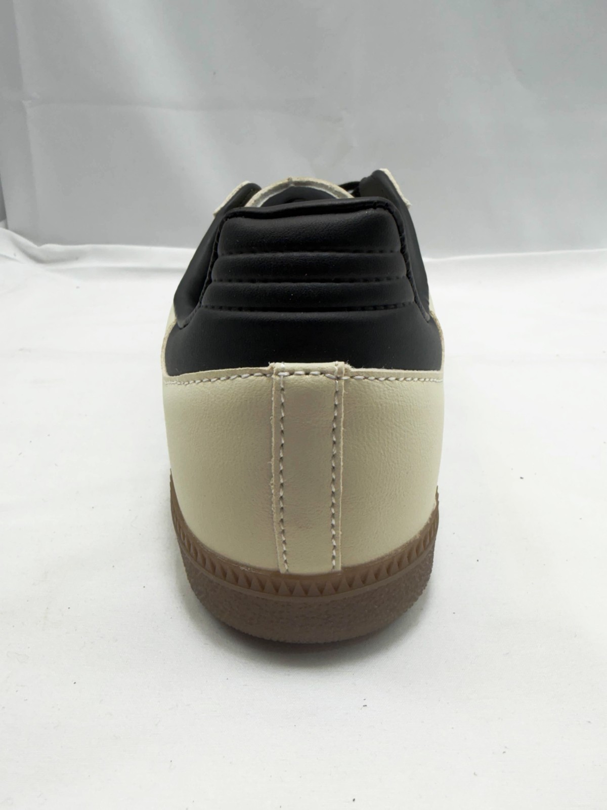 Adidas Samba Vegan – Cream/Black/Gum – Unisex 10 – ID0478