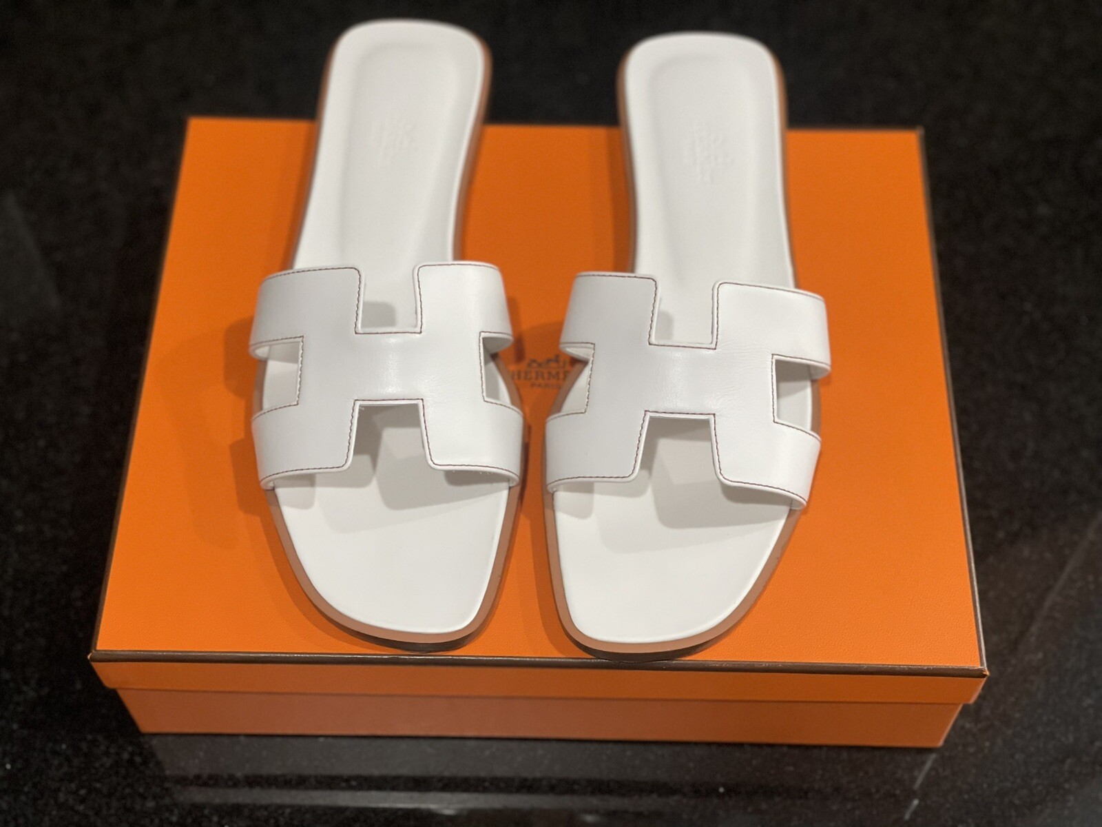 NEW Hermes White / Blanc Oran Sandals 40.5