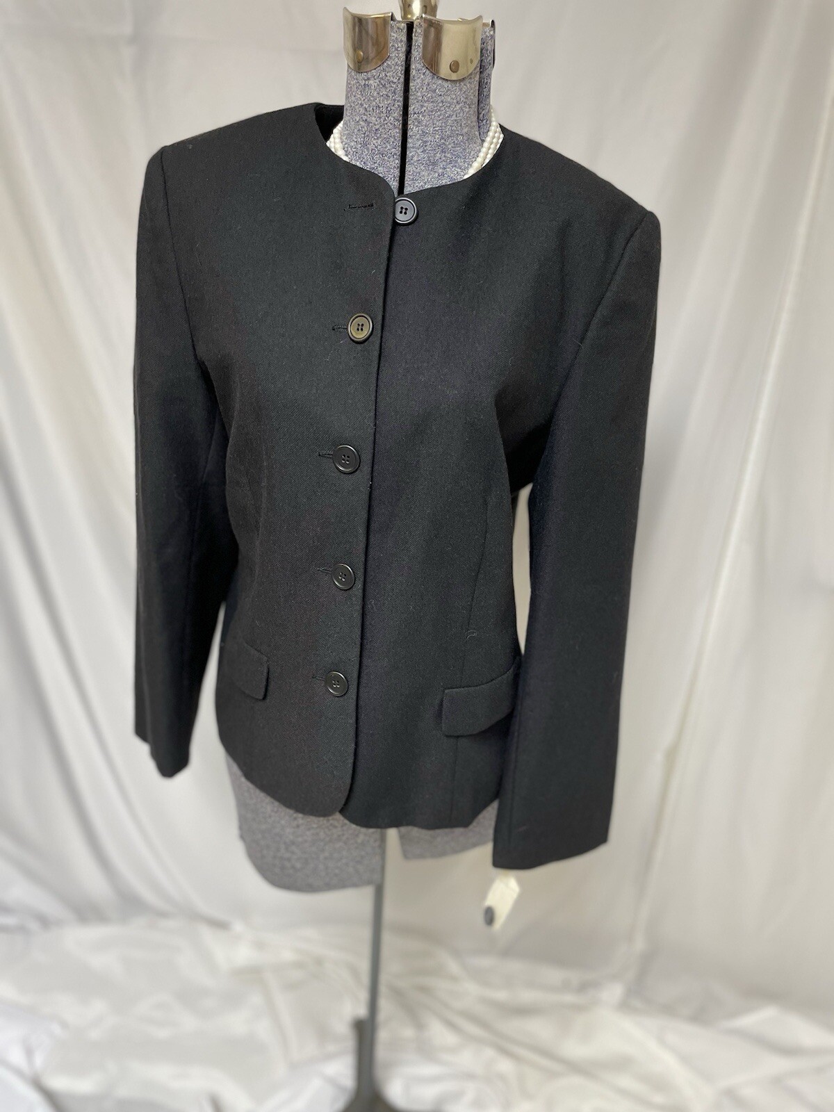 NEW Orvis Blazer Size 12 Black Wool True To Size Jacket Interior Pocket Lined