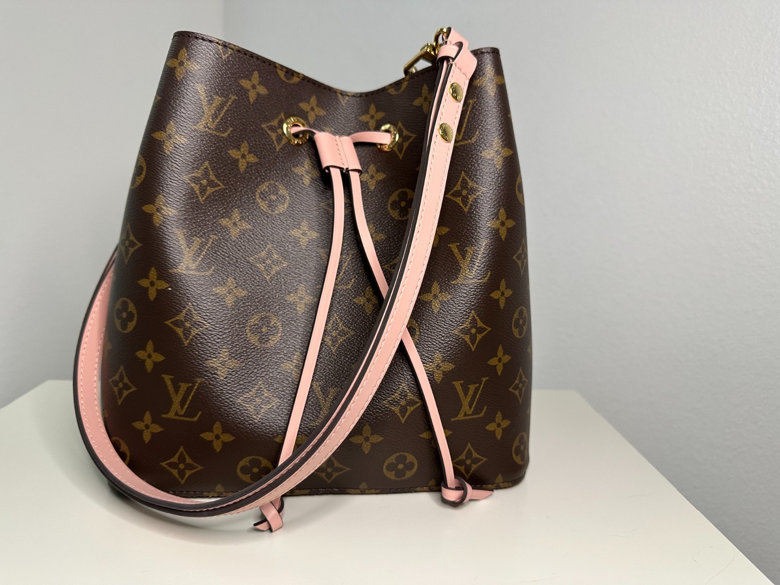 Monogram Neonoe MM – Pink – Monogram Canvas – PINK Bucket Bag