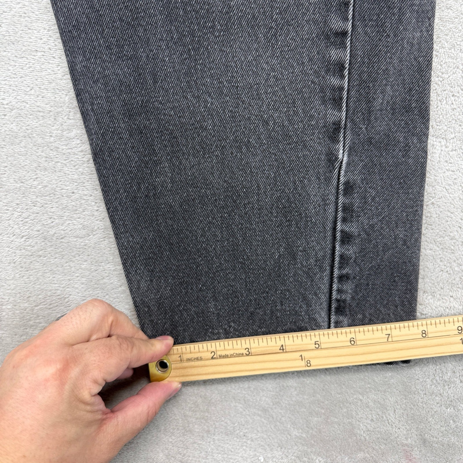 Vintage Levi’s 550 Jeans Mens 34×34 Black Relaxed Fit Tapered Leg 90s Streetwear