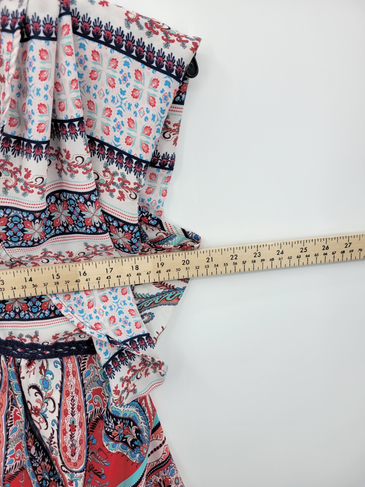 Fig and Flower Top Womens Medium Red White Blue Boho Print Bell Sleeve Popover