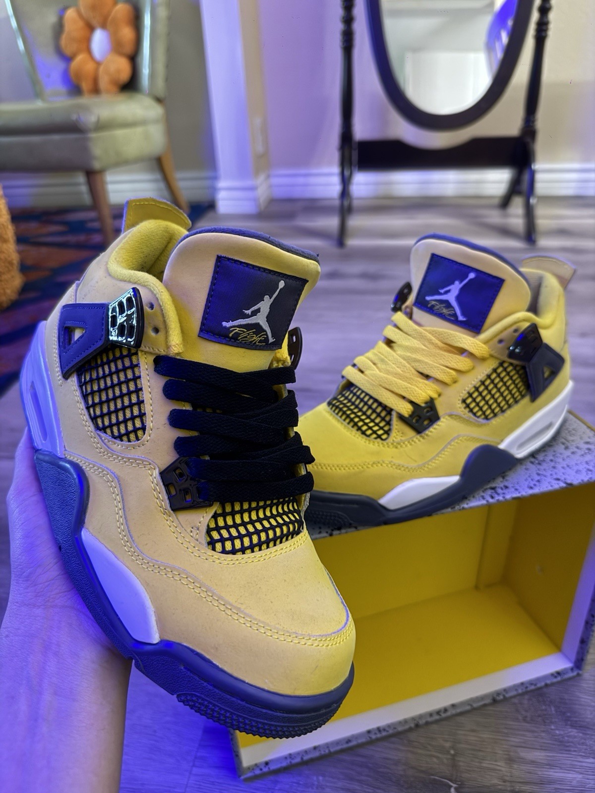 Jordan Air Jordan 4 Leather Mid Top Sneakers Yellow/Black Unisex Kids US 5