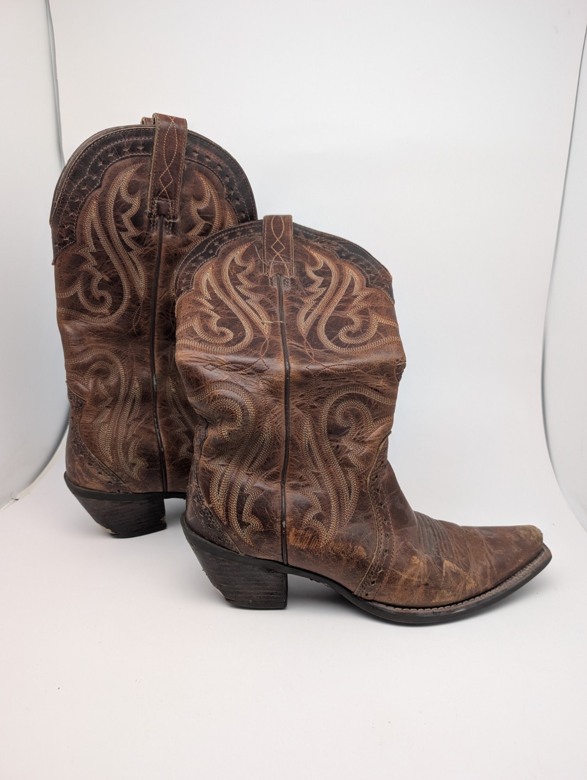 Ariat WOMEN’S 7 B Heritage Western Regular Toe Boot Caramel Model #10005908 LOOK