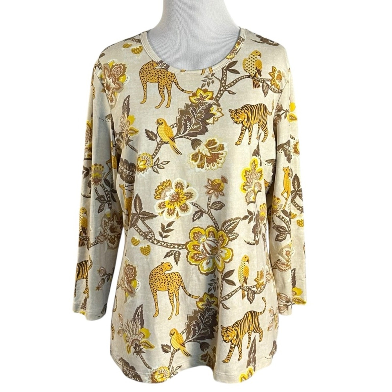 J. McLaughlin Catalina Cloth Signature Tee in Sand Gold Tigris Blossom Large