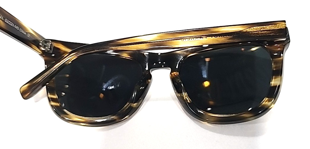 Warby Parker Cliff 241 Brown Gray Oval Sunglasses 52-21-145 One Scratched Lens