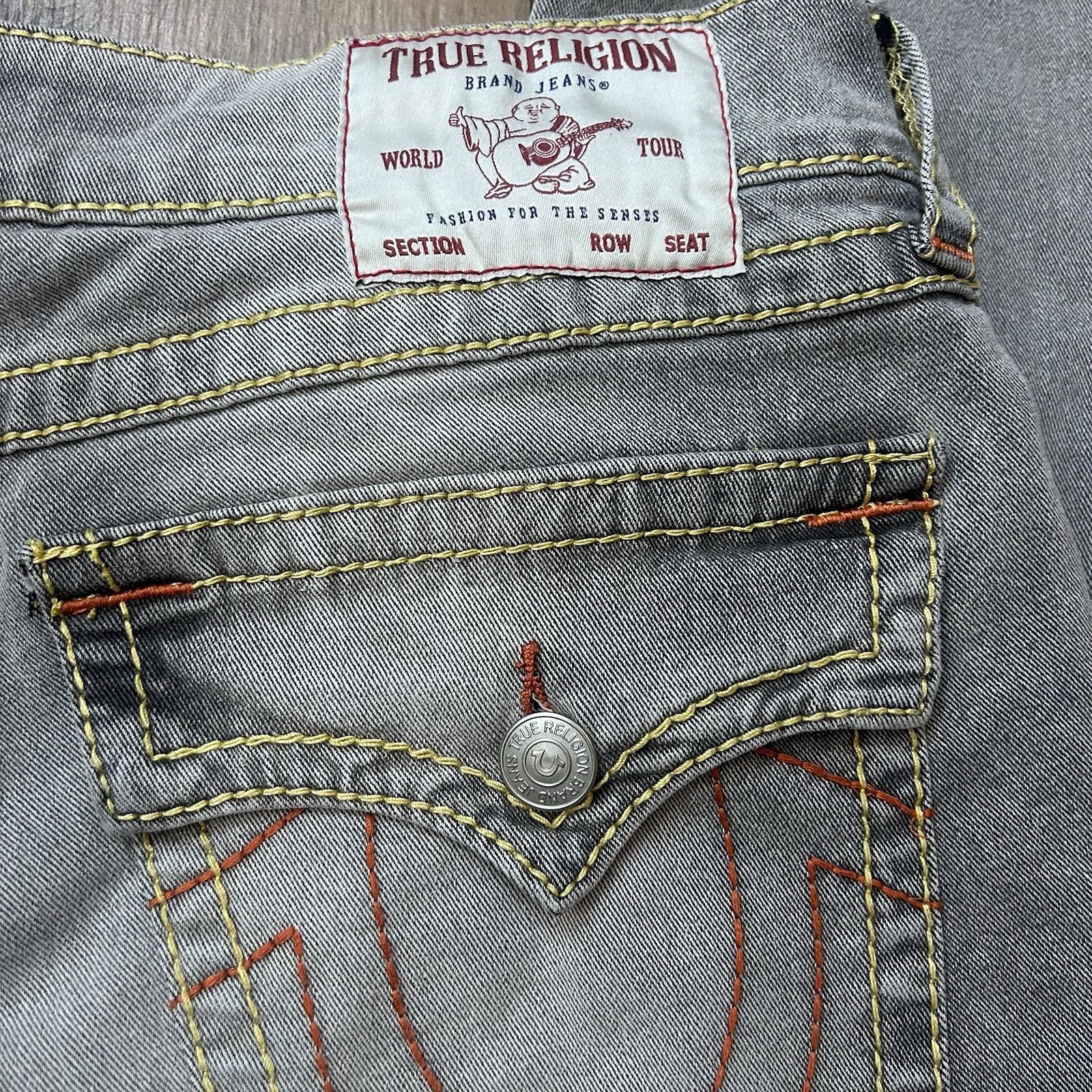 True Religion Geno Slim Mens Jeans Gray Wash Relaxed Denim Red Big T Stitching