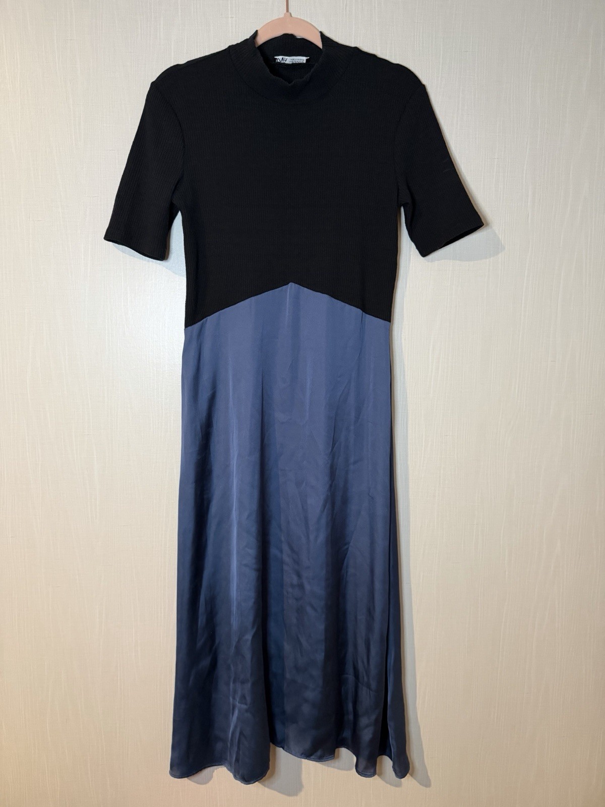 Zara Silk & Knitted Mixed Fabric Black & Blue Fitted Midi Dress Medium