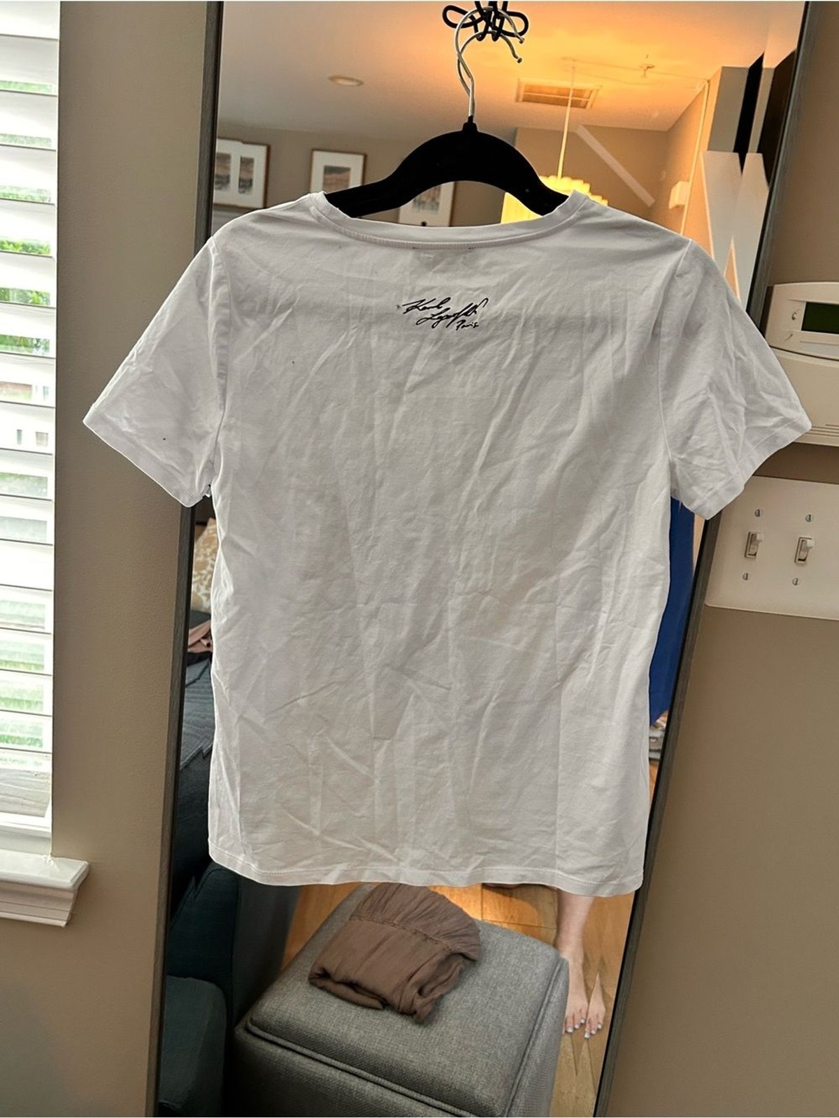 Karl Lagerfeld White and Black Graphic Crewneck Tee Small