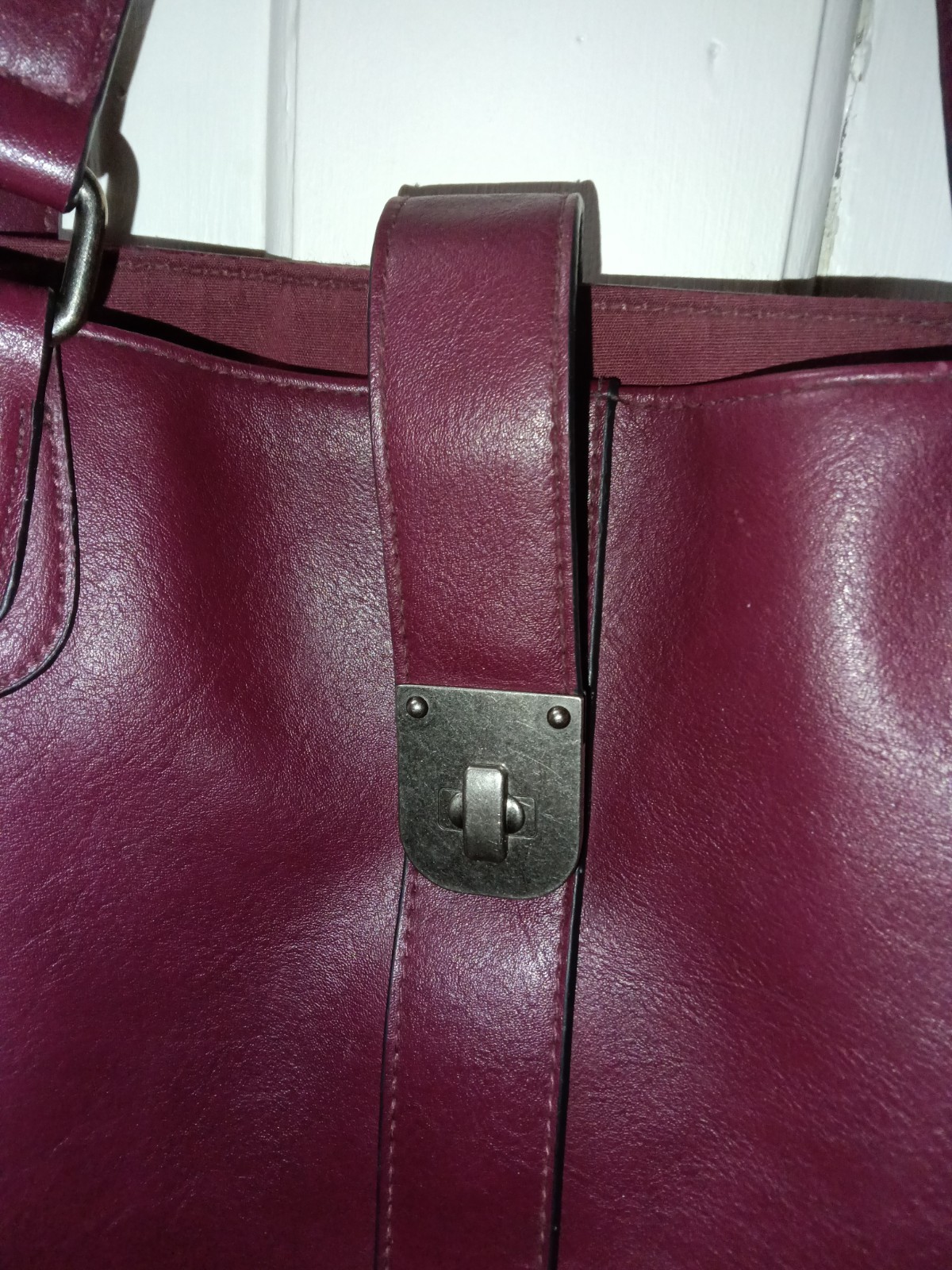 Style & Co Burgundy Shoulder Bag Turn Lock Zip Buckle Accent Silver Hardware