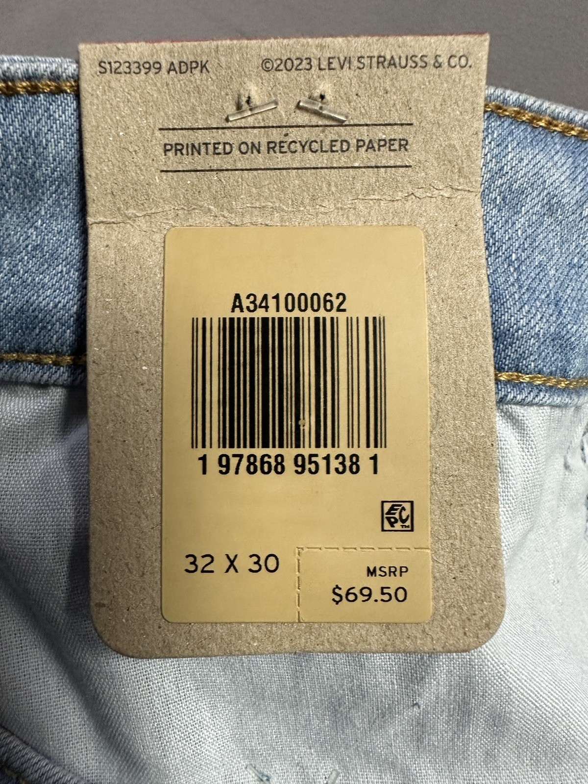 New Levi’s 726 High Rise Flare Women’s Jeans Different Route – Light Wash 32×30