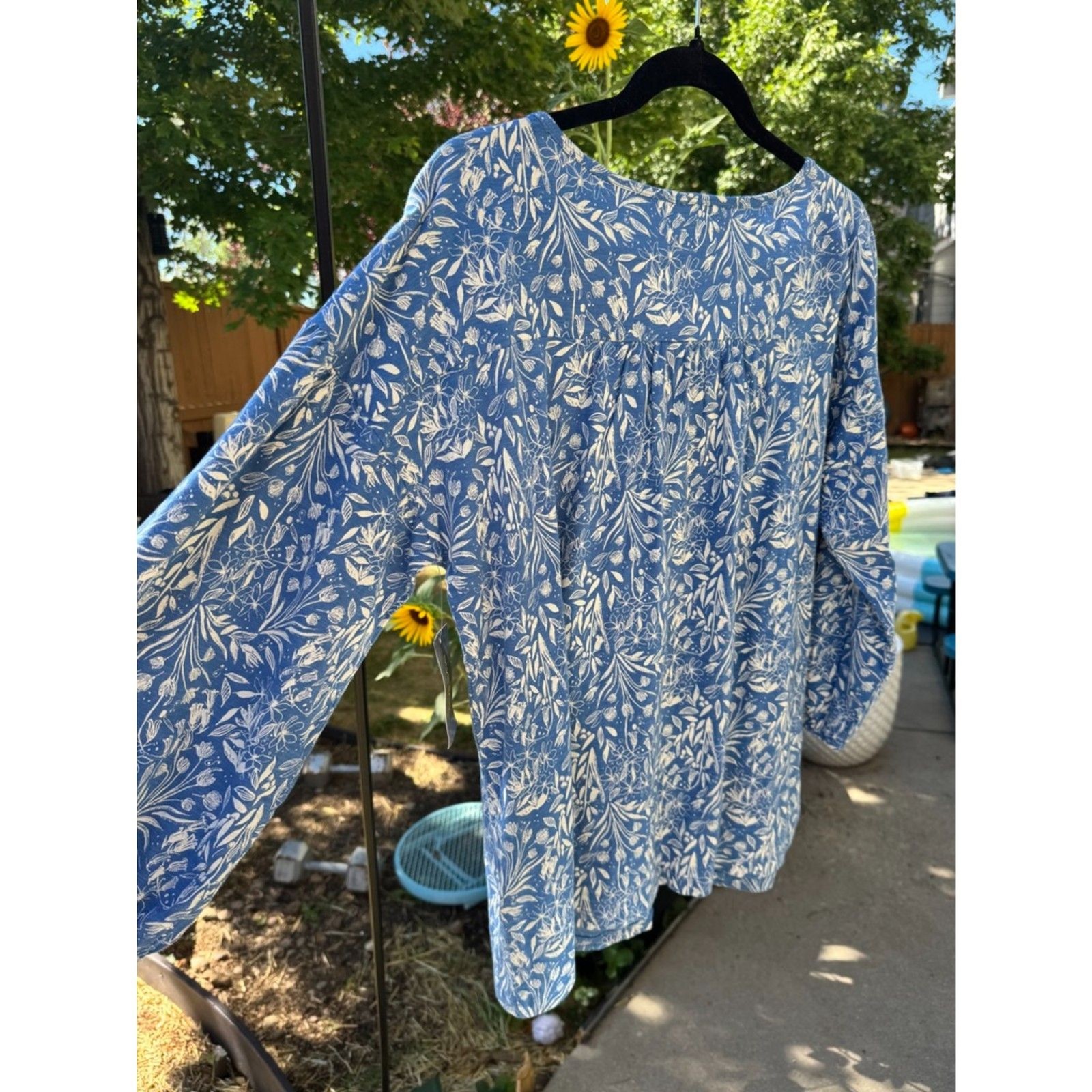 Style and Co. XL New W/ Tags Bodice Top Blues Creams