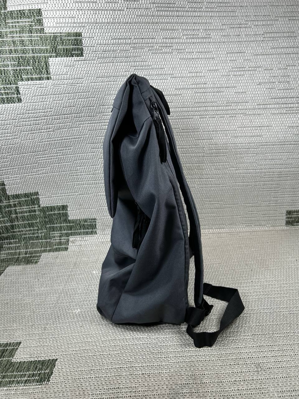 Everlane Backpack The ReNew Transit Charcoal Laptop Sleeve Adjustable Shoulder