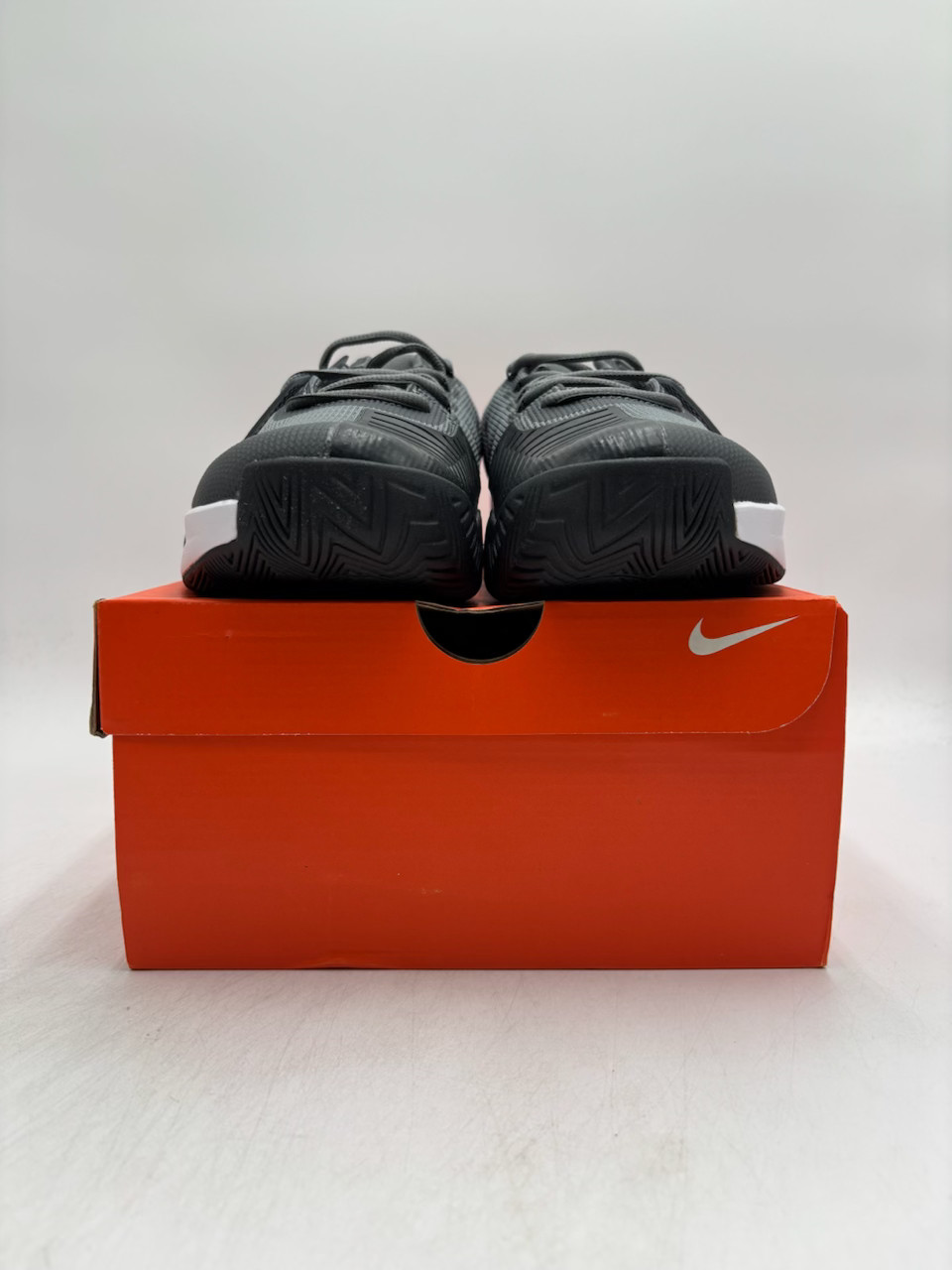 Nike ZOOM GP CHALLENGE 1 HC Men’s NEW Tennis Shoe Smoke Grey Multiple Sizes NIB