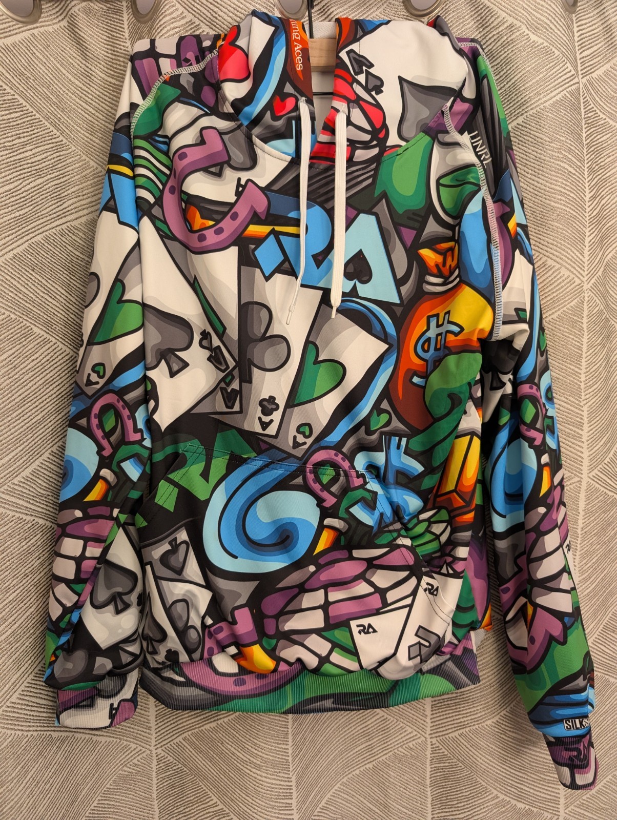 UNRL Silk Series Running Aces Casino Money Graffiti Print Men’s S Hoodie MINT