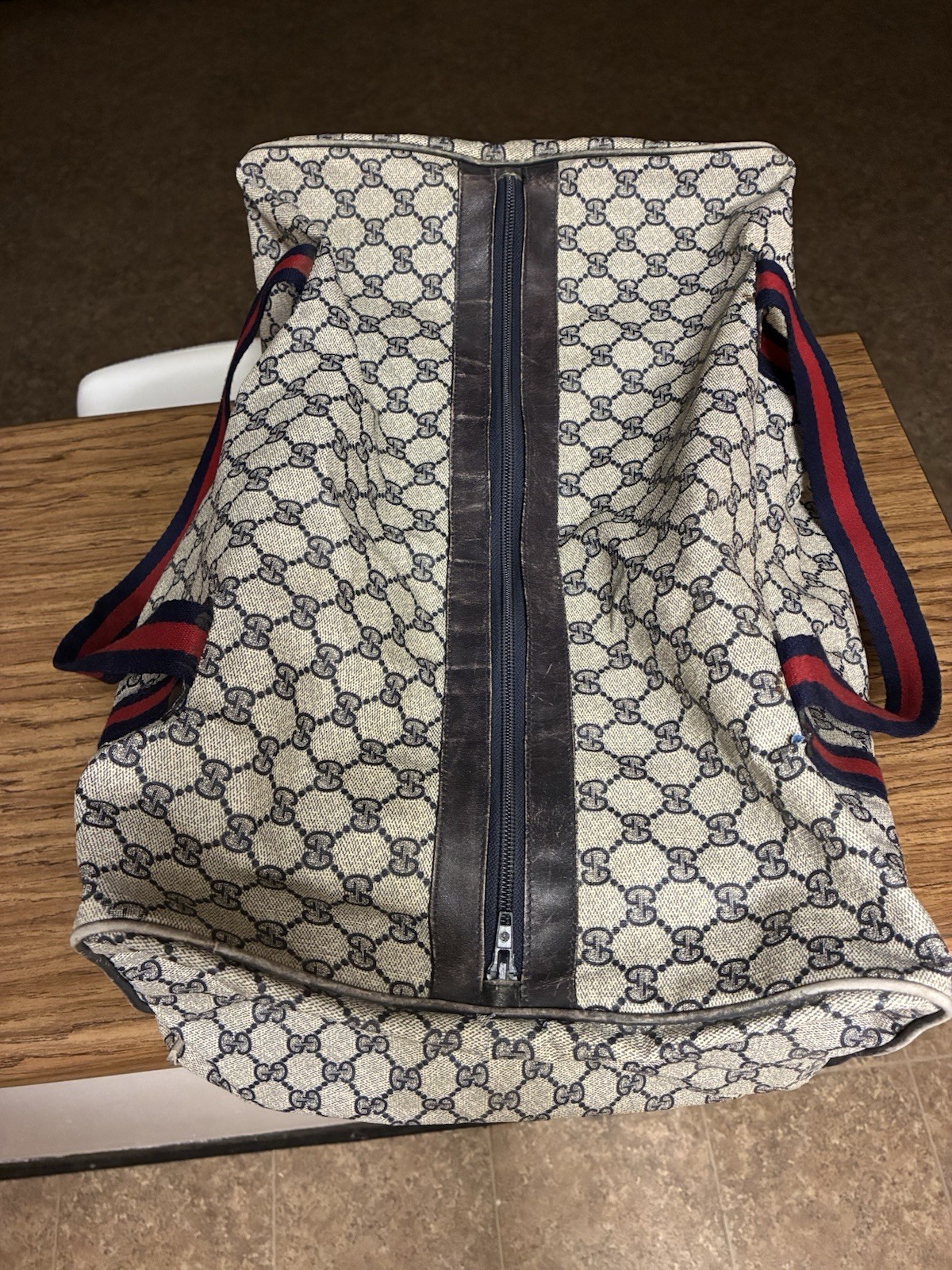 Gucci GG Supreme Weekender Bag ** VERY USED
