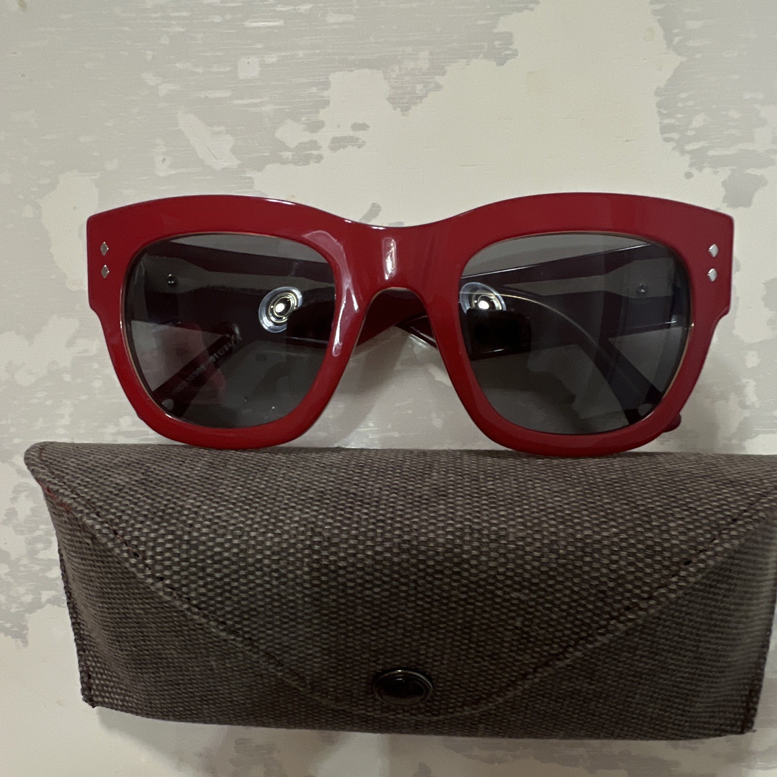 Moncler MG5385OS 51-24 Red Glossy Square Sunglasses Gray Lens Made in Italy Case