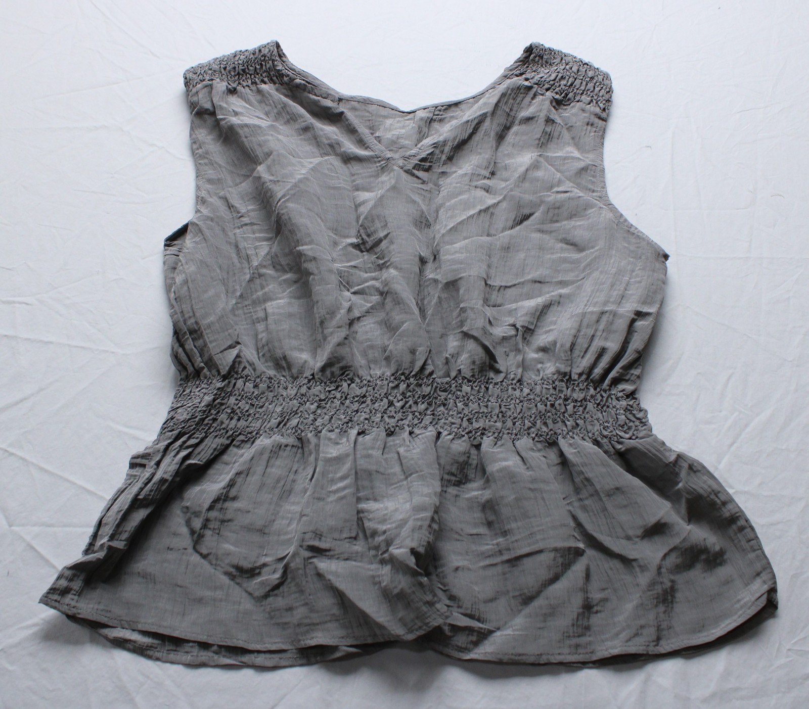 Maurices Women’s Lightweight Crinkle Sleeveless Tank Top CG2 Grey Large NWT