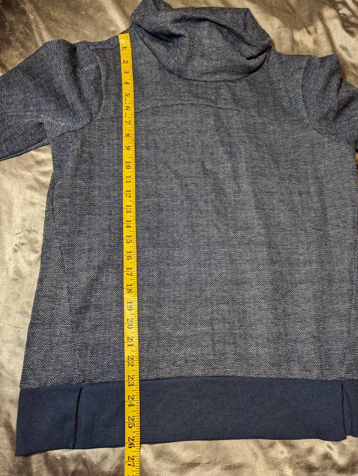 AVIA Blue Sweatshirt HERRINGBONE Pullover THUMB HOLES Athletic Size Small NWT