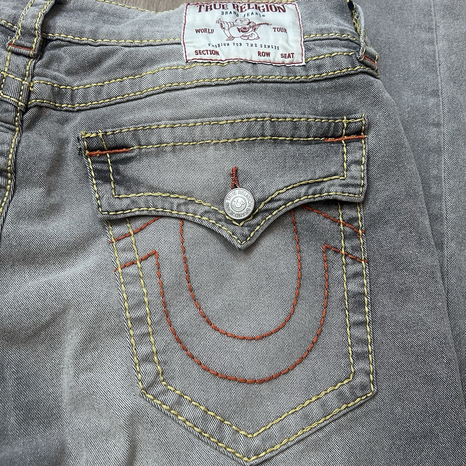 True Religion Geno Slim Mens Jeans Gray Wash Relaxed Denim Red Big T Stitching