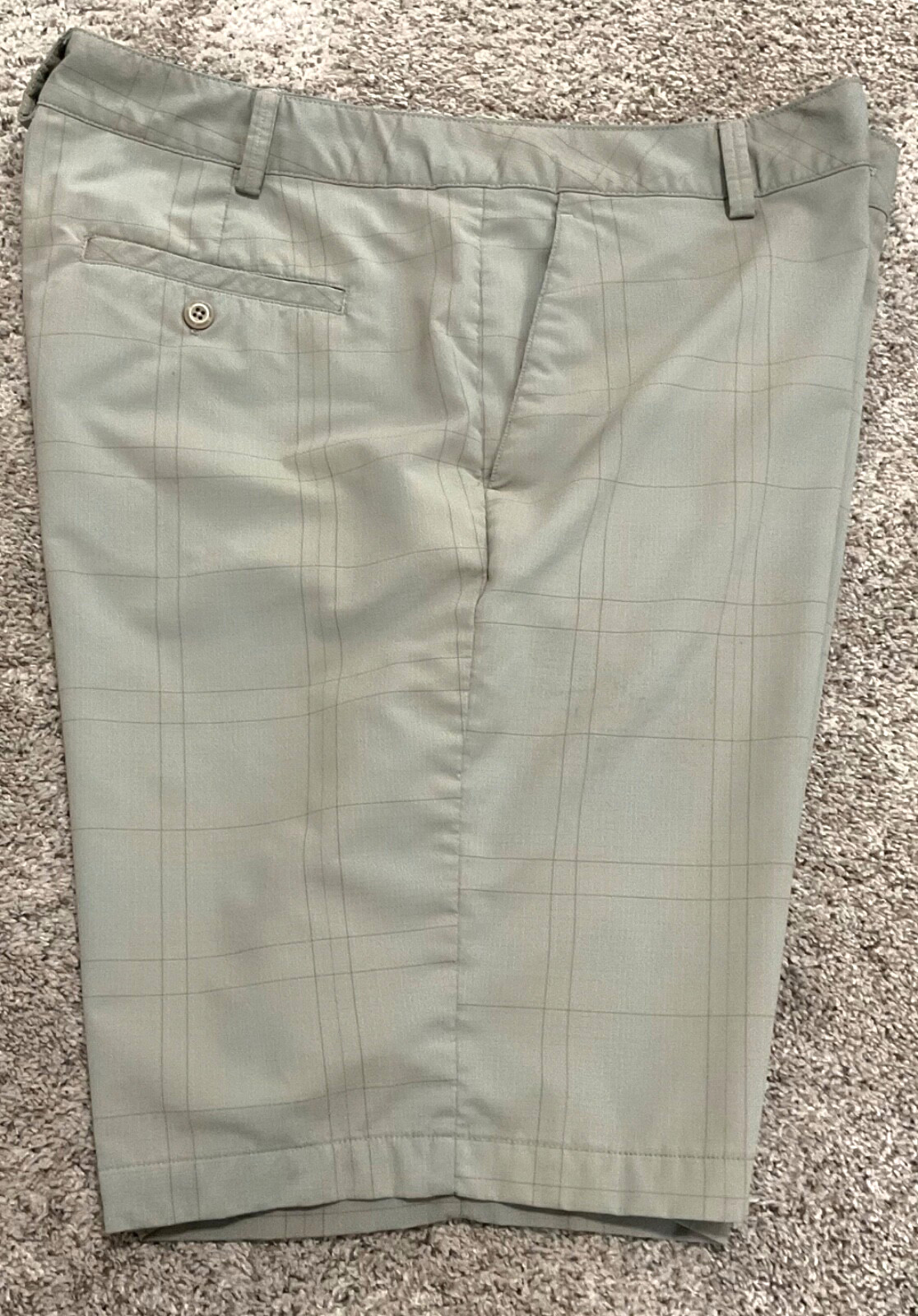 UNDER ARMOUR Performance Golf Shorts Mens 38 Length 21″ Inseam 10″ Tan