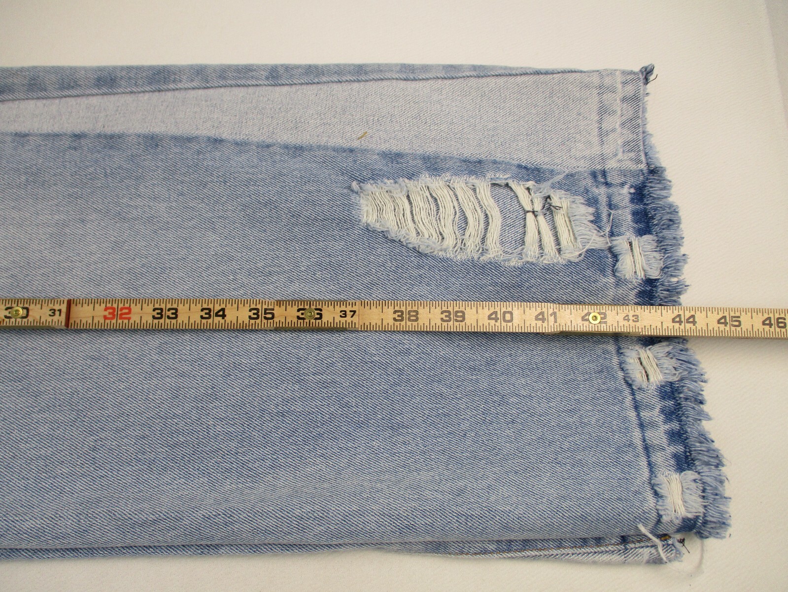 First Row Men’s Jeans 38 Blue Denim Distressed Designer Hankie Pocket Patches