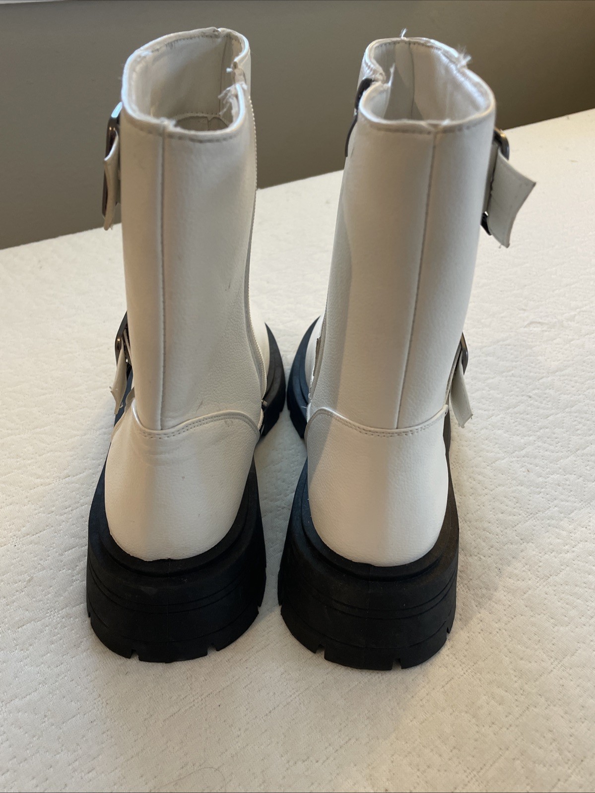 White Lug Sole Combat Boots Double Buckle Side Zip Moto Mid Calf Women 8.5