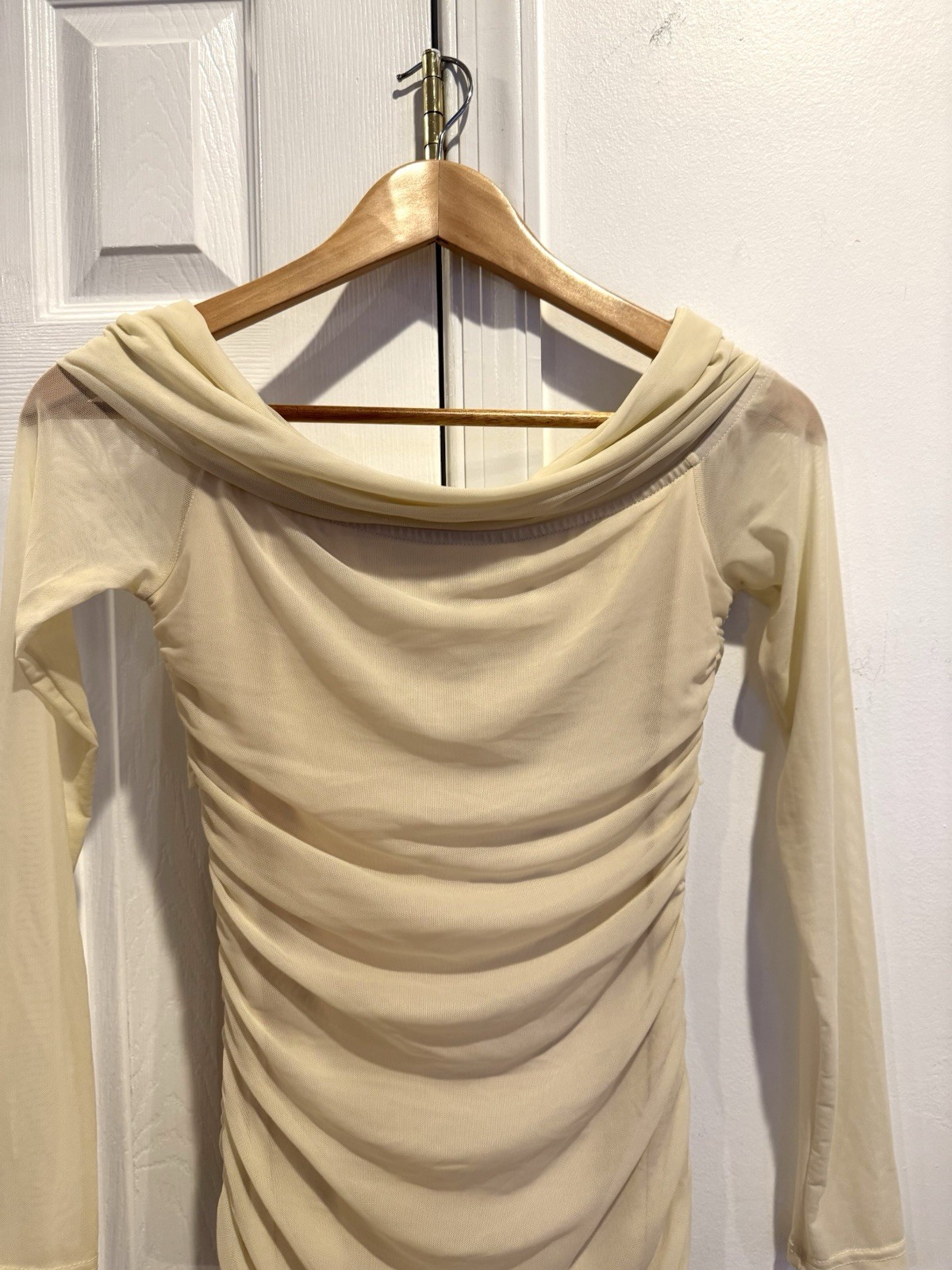 Off The Shoulder Sheer Mesh Ruched Bodycon Maxi Long Sleeve Dress Size Medium/6