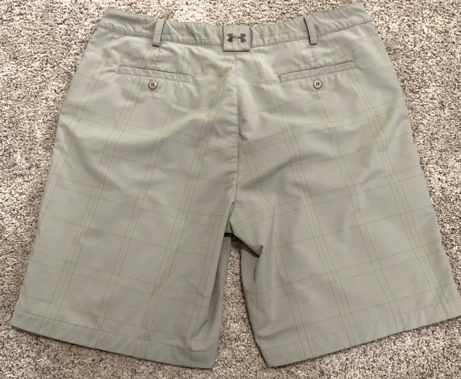 UNDER ARMOUR Performance Golf Shorts Mens 38 Length 21″ Inseam 10″ Tan