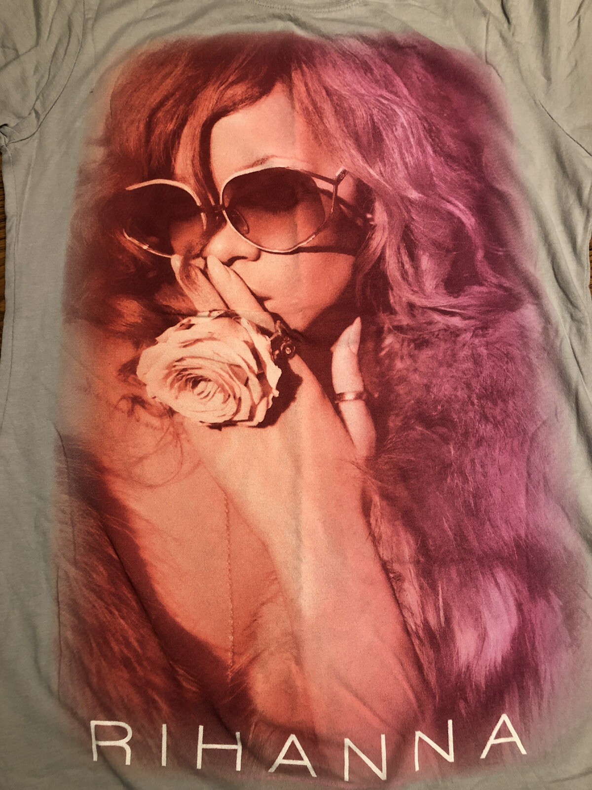 Rihanna T Shirt Loud Tour 2011 Front Print New With Tags Unisex Sizing XL Petite