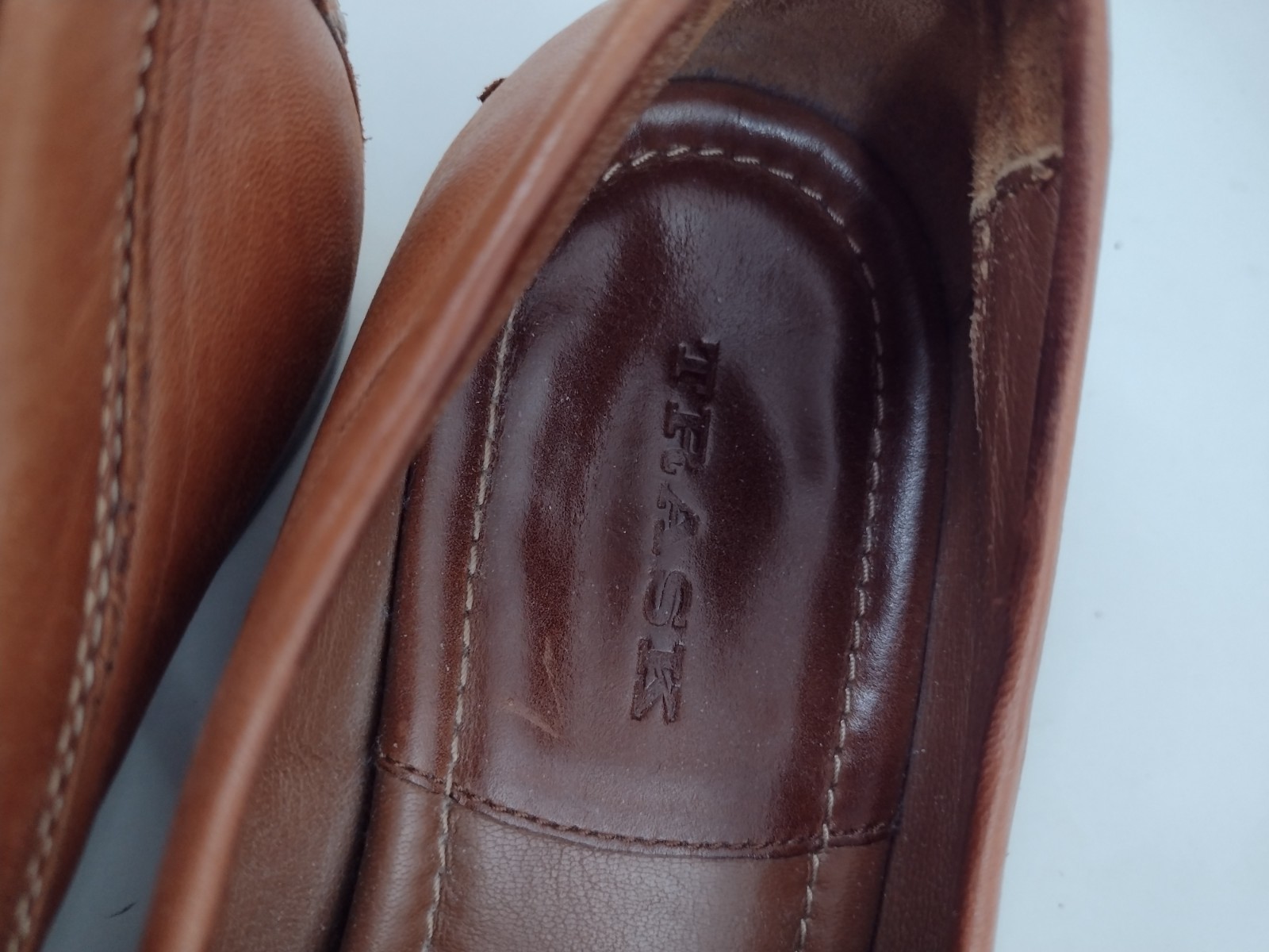 Trask Tan Leather Penny Loafers – Men Size (9.1/2)
