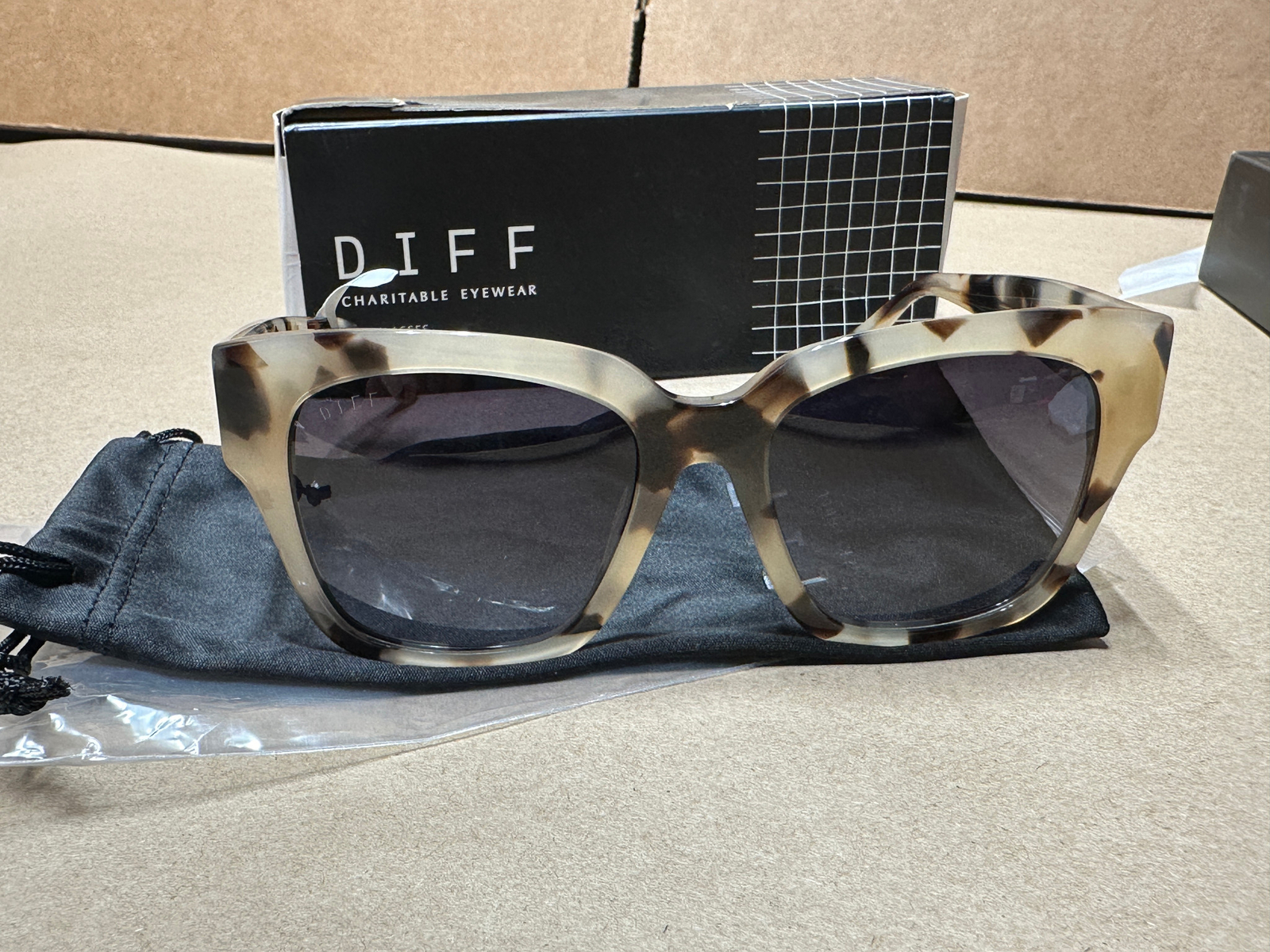 Diff Eyewear Bella II CT-GG171 Sunglasses Cream Tortoise w/ Grey Gradient Lenses