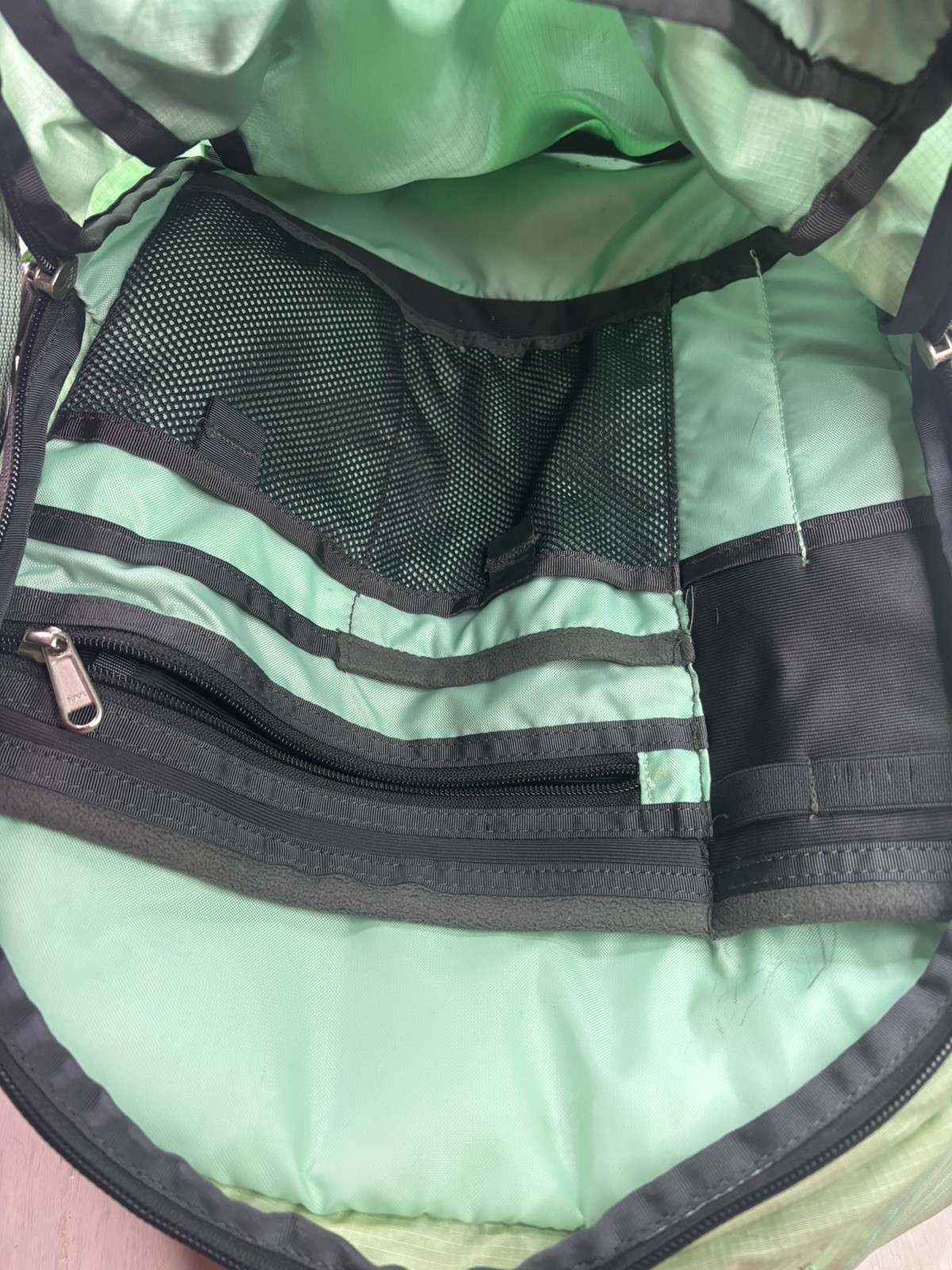 North Face FlexVent Technology Premium Sport Recon Backpack Teal Black