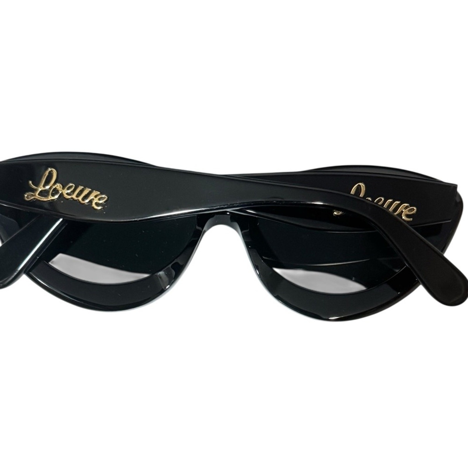 LOEWE Curvy Cat Eye Sunglasses Style #: LW40096I w/ BRANDED Case & Dustcloth EUC