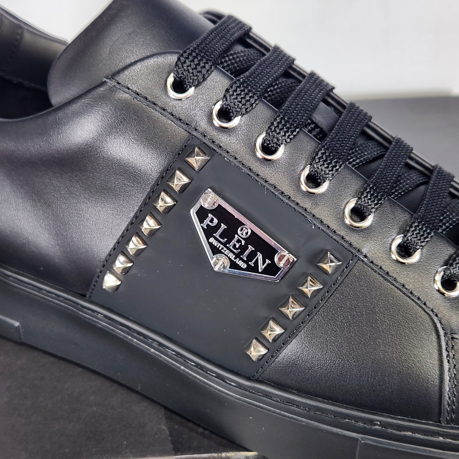 Size 10.5 (EU 45) – Philipp Plein Nappa Leather Lo-Top Sneakers Hexagon – Black