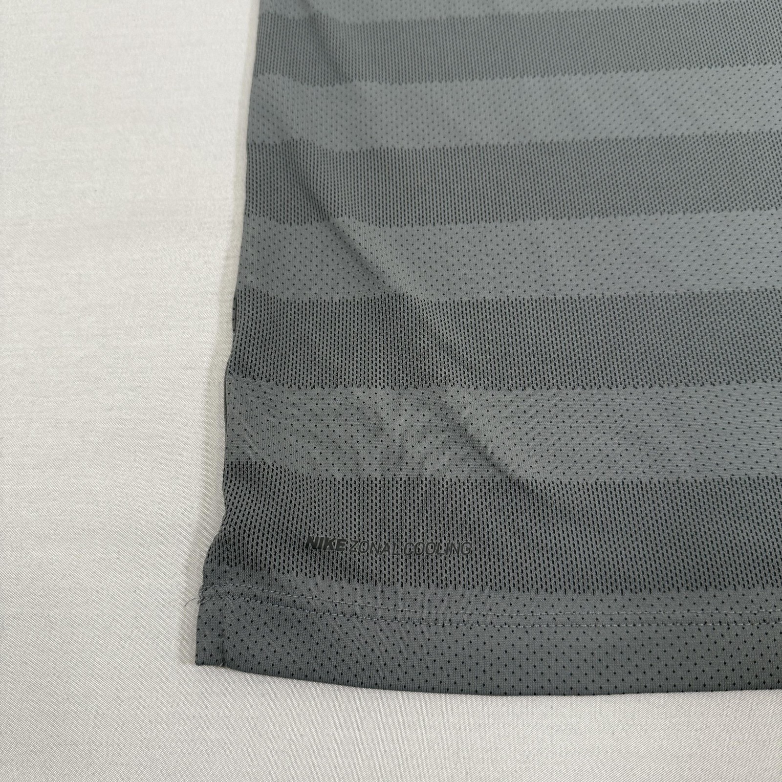 Nike Shirt Mens Medium Gray Zonal Cooling Blade Collar Golf Polo Stripe Mesh