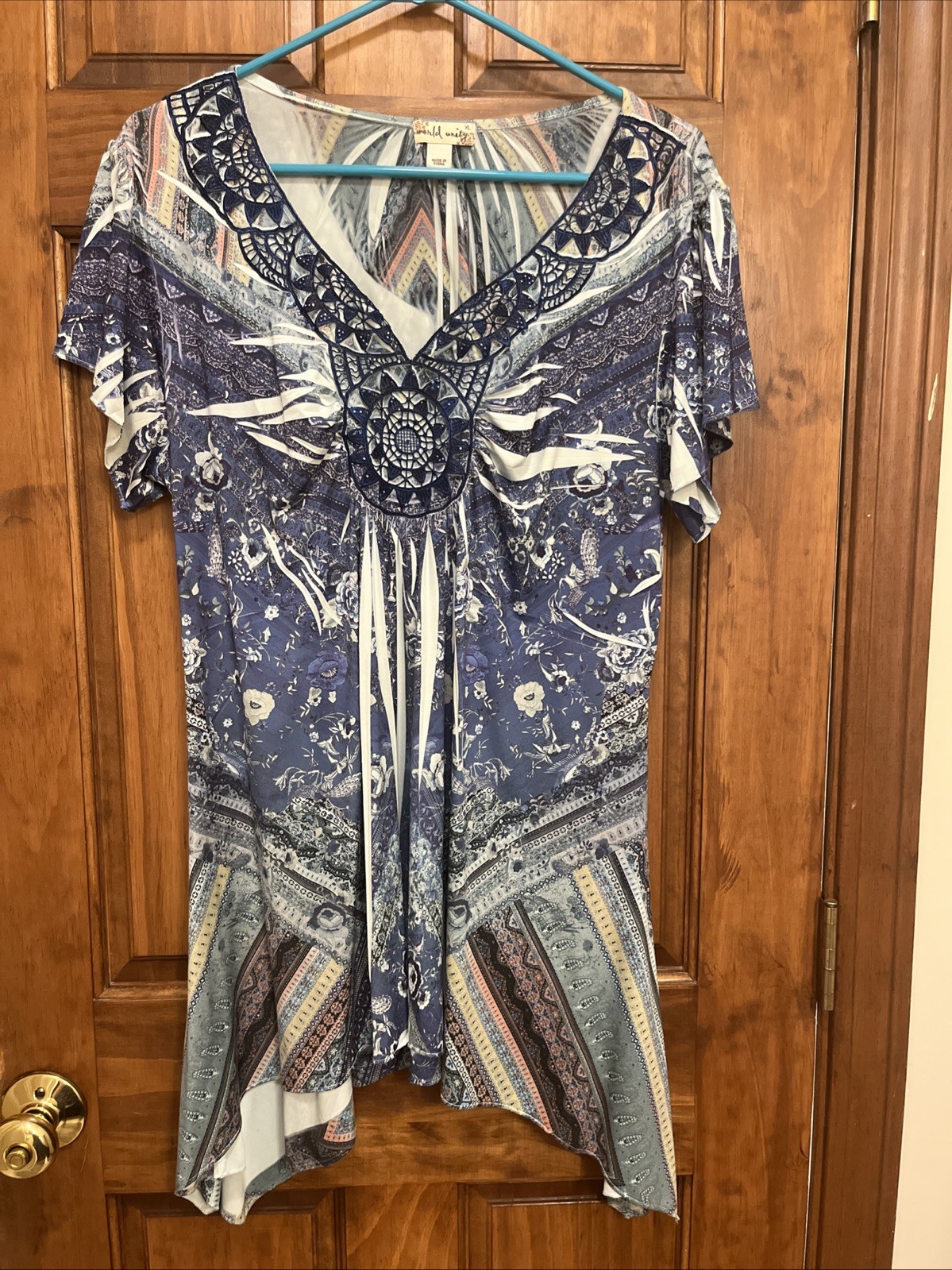 Women’s World Unity ladies Top Size XL Short Sleeve