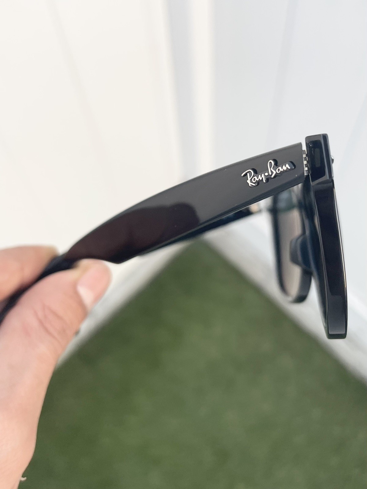 NWT Authentic Ray Ban Polarized Large Classic Wayfarer RB2140 2140 Black 54/18