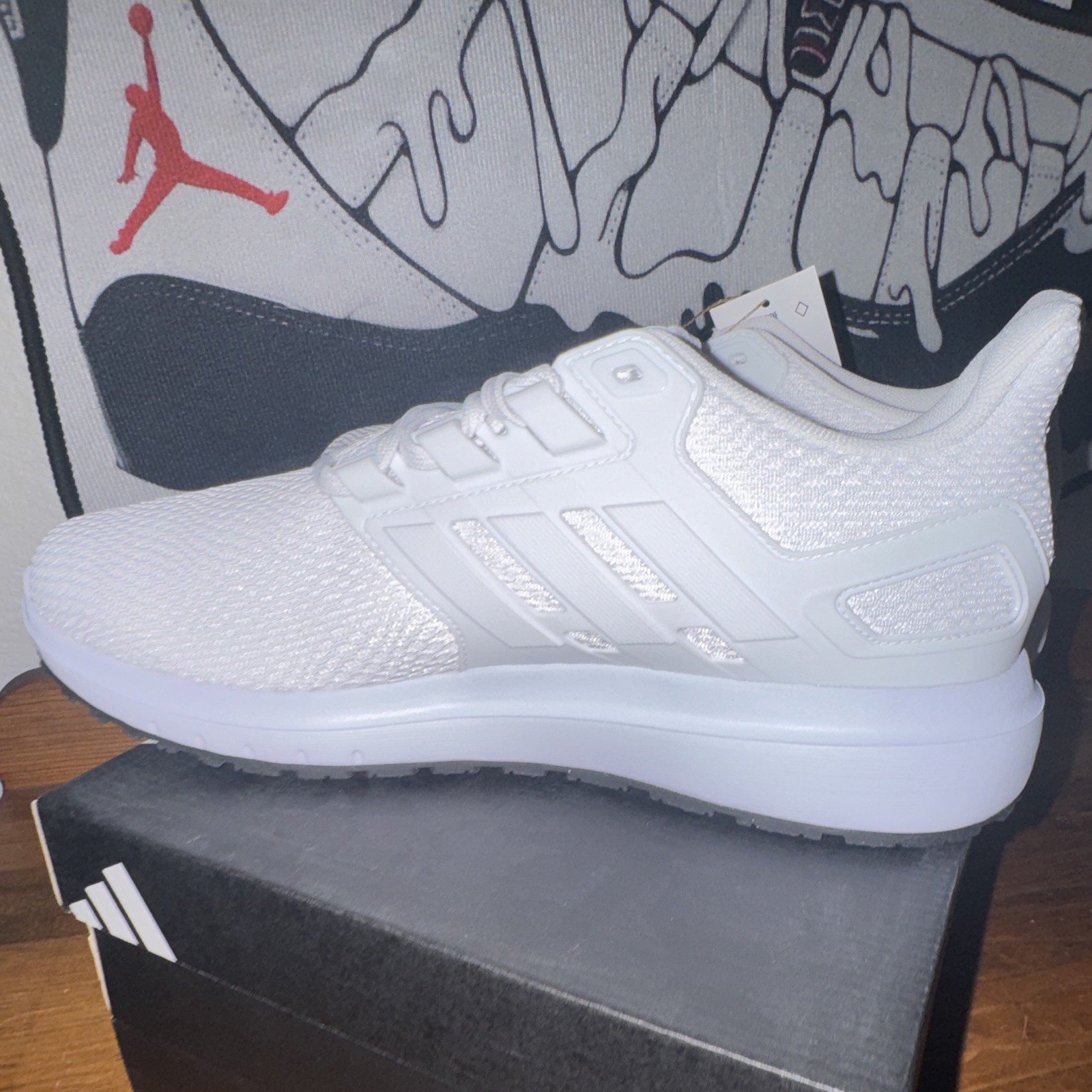 Adidas Ultimashow FX3631 Men’s Low Top Lace-Up Sneakers Cloud White/Grey 9.5M