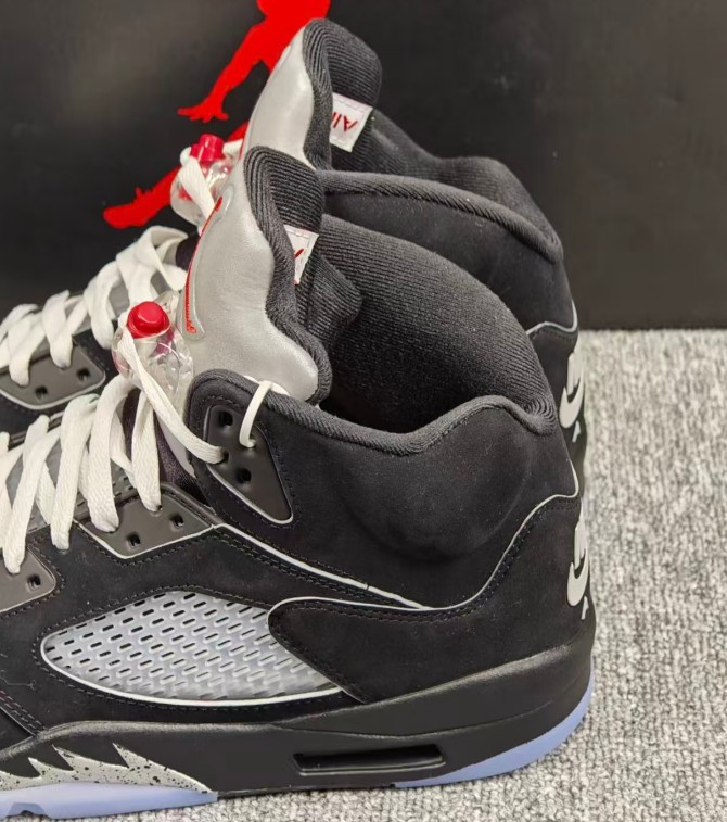 Jordan Air Jordan 5 “BLACK METALLIC REIMAGINED” Retro Basketball Shoes