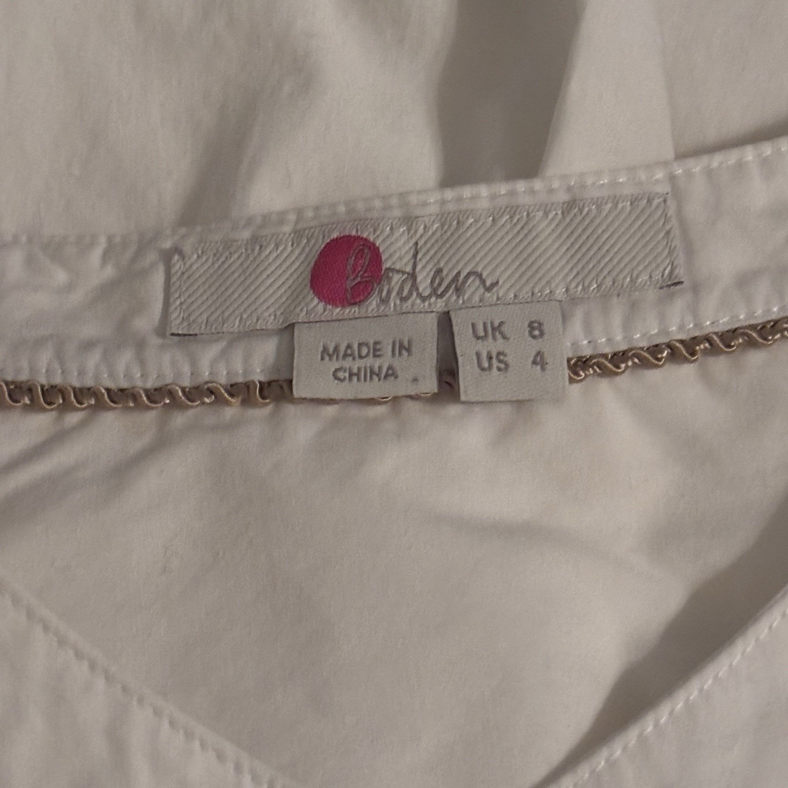 Boden Women’s White Long Sleeve Button Up Top With Floral Embroidery Size 4
