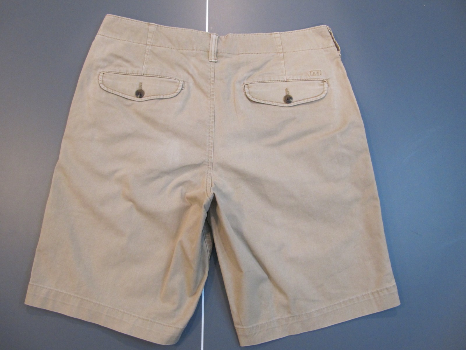American Eagle Outfitters Next Level Flex Men’s Chino Shorts Size 32 Khaki color
