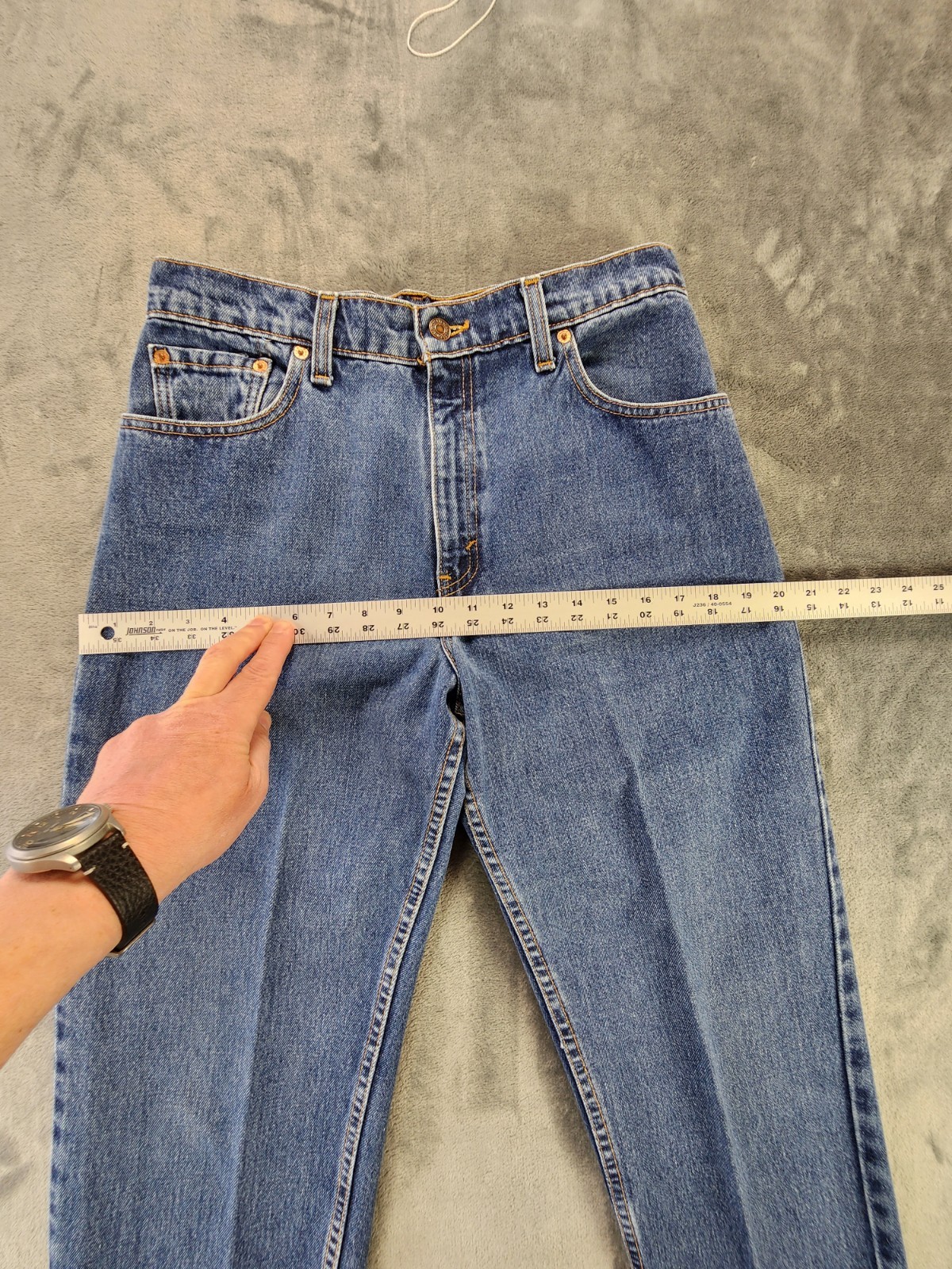 Vtg. 90s Levis Jeans Junior 11 Long 30Wx29L Measured Relaxed High Rise Mom US