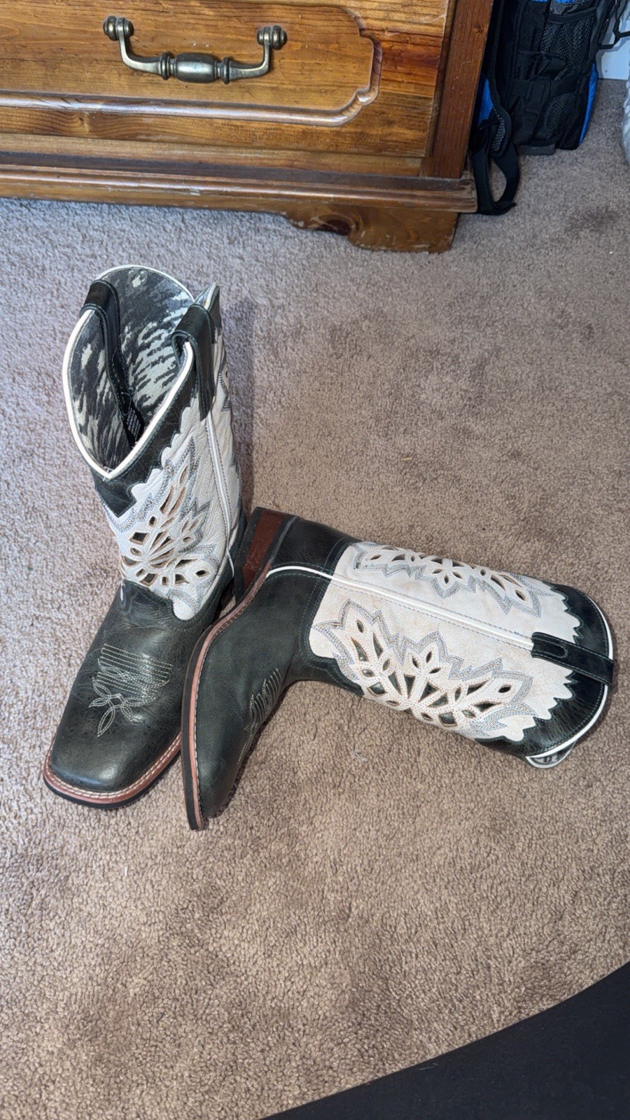 Laredo Women’s Turquoise And White Cowboy Boots Size 9.5 (only Worn Twice)