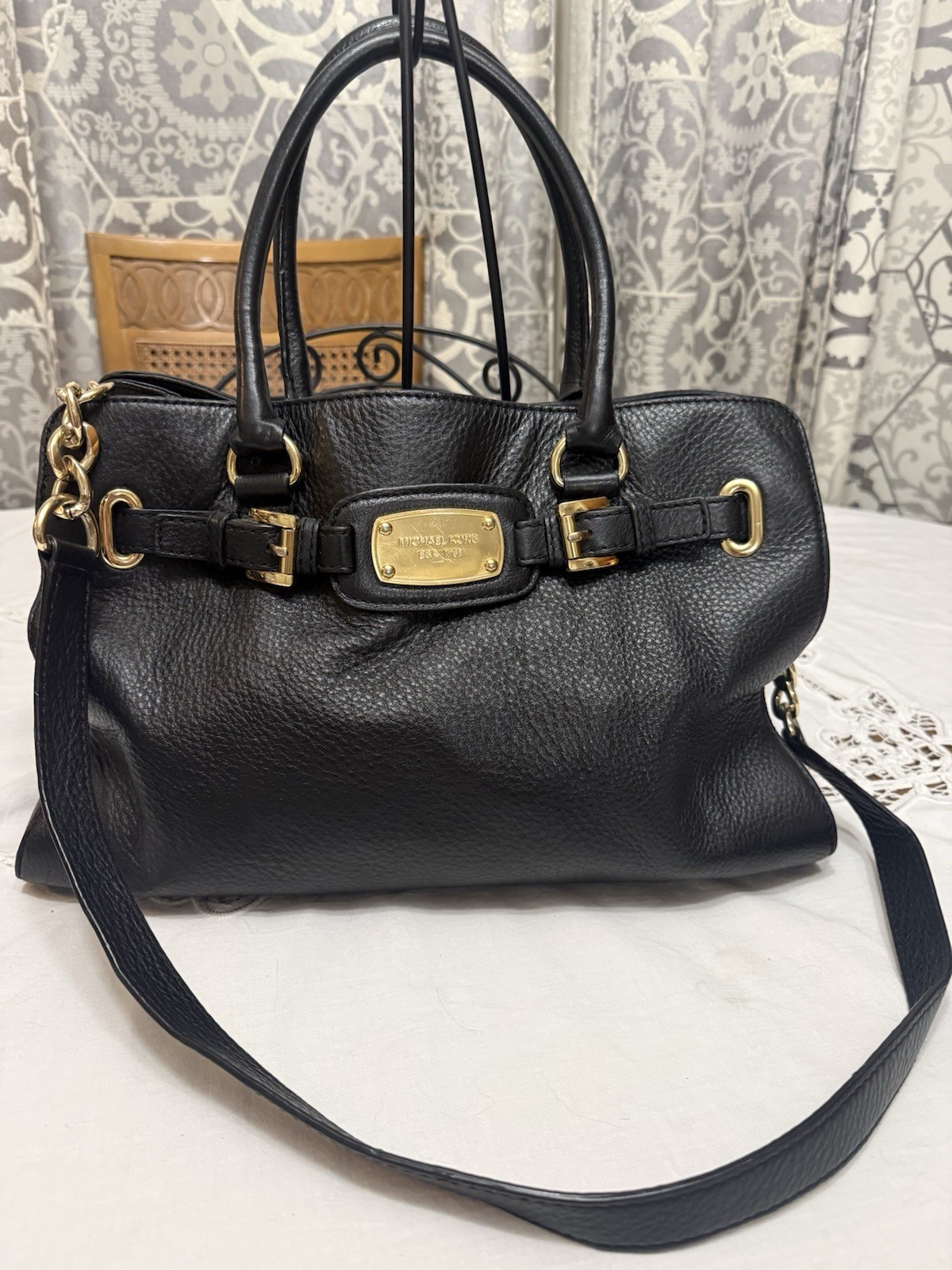 Michael Kors Black Pebbled Satchel/Top Handle Bag Shoulder Strap Gold HW EUC
