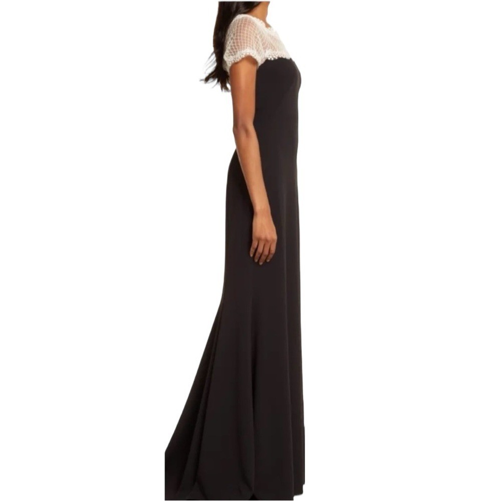 Tadashi Shoji Lace & Crepe A-Line Column Gown Large Black White Formal