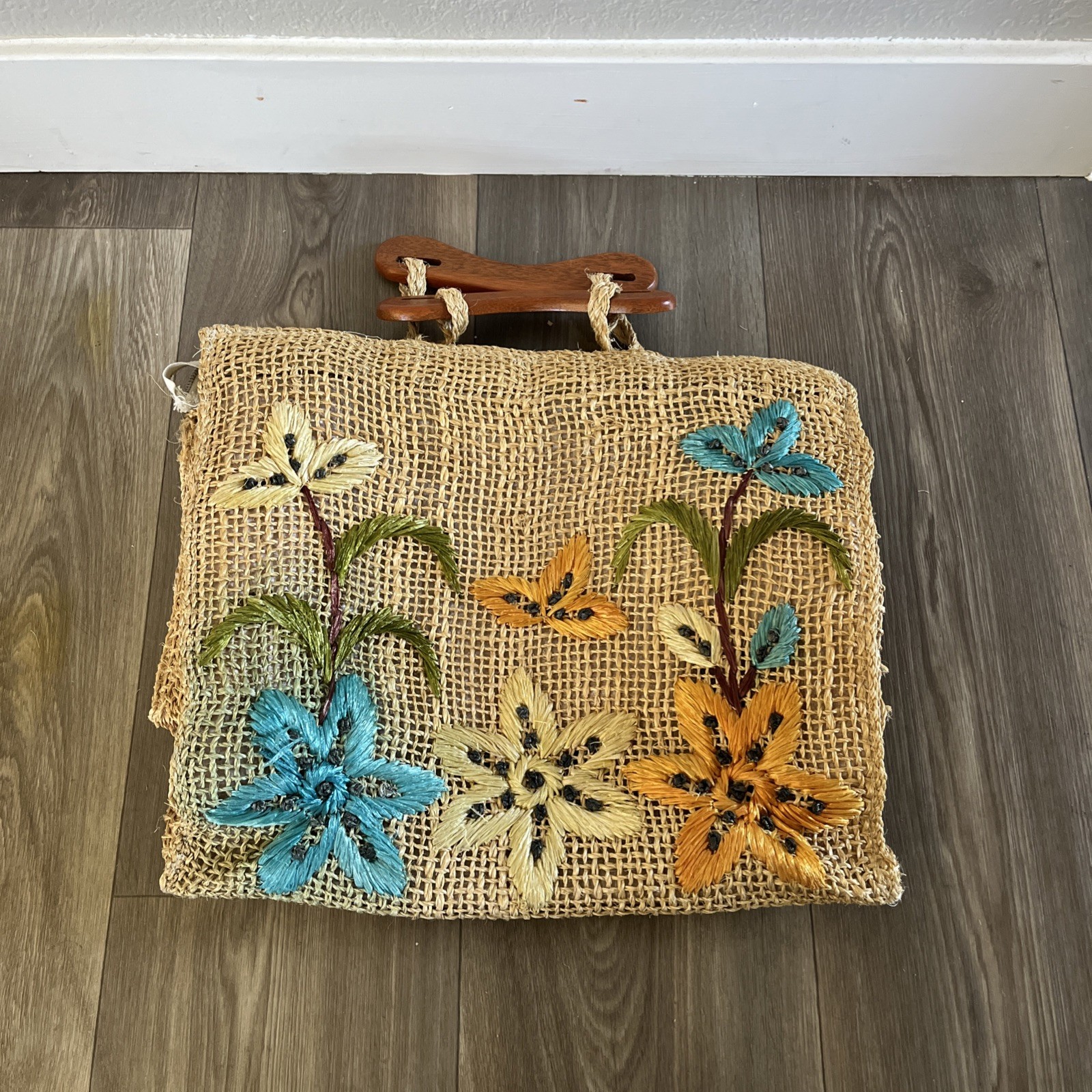 Vintage Handmade Straw Woven Tote Handbag Flower Design