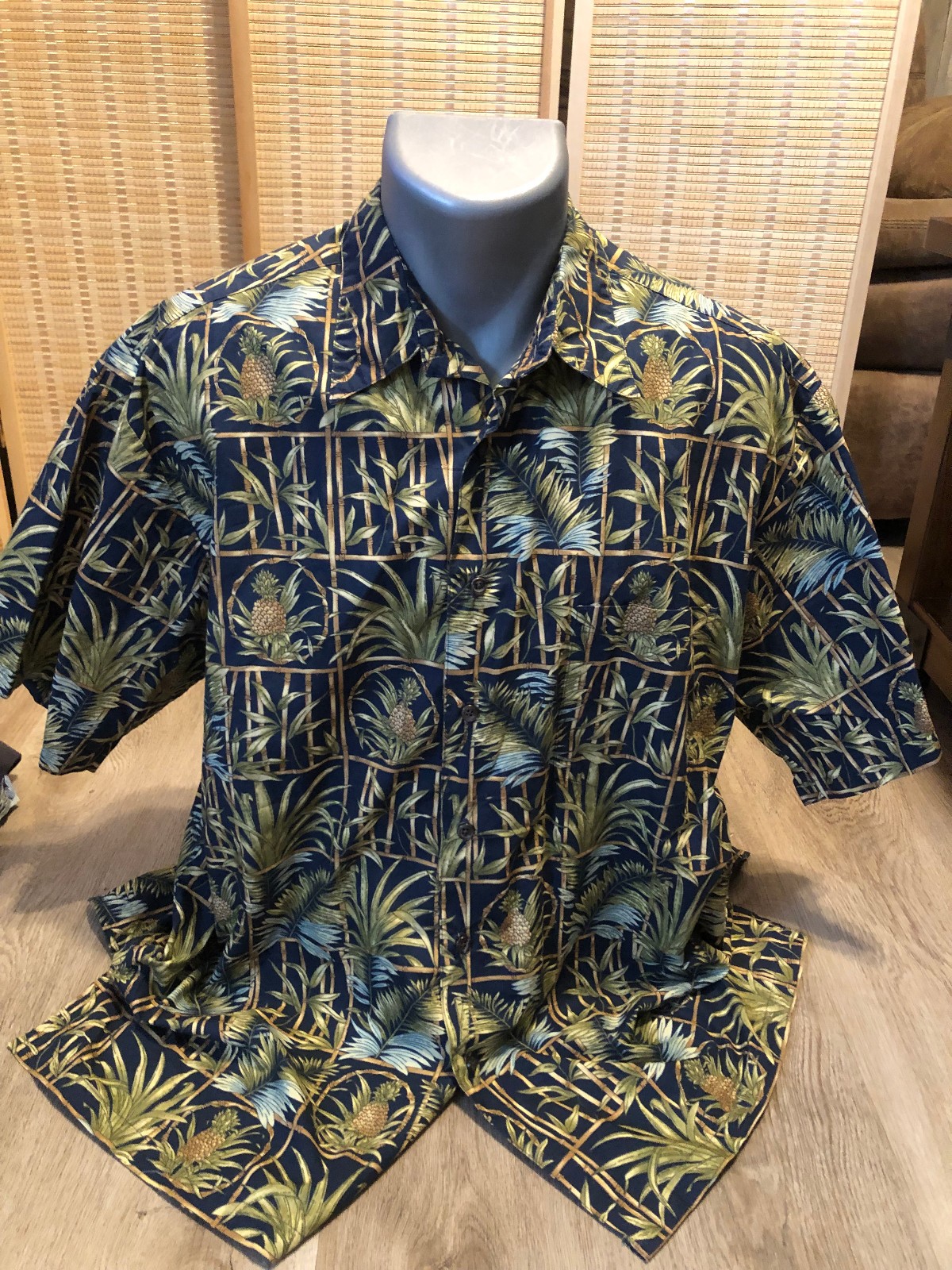 Cooke Street Hawaiian Button Up Shirt Large L Bamboo Black and Green (H760)