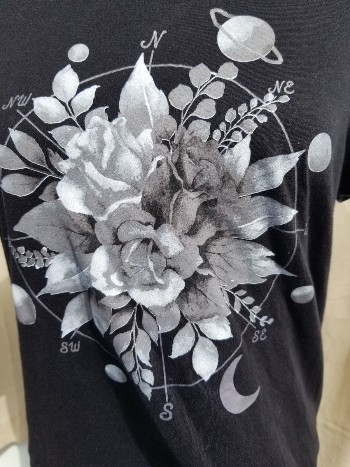 Free State Tee Shirt Women’s Black Floral, Moon Phase, Compass XL